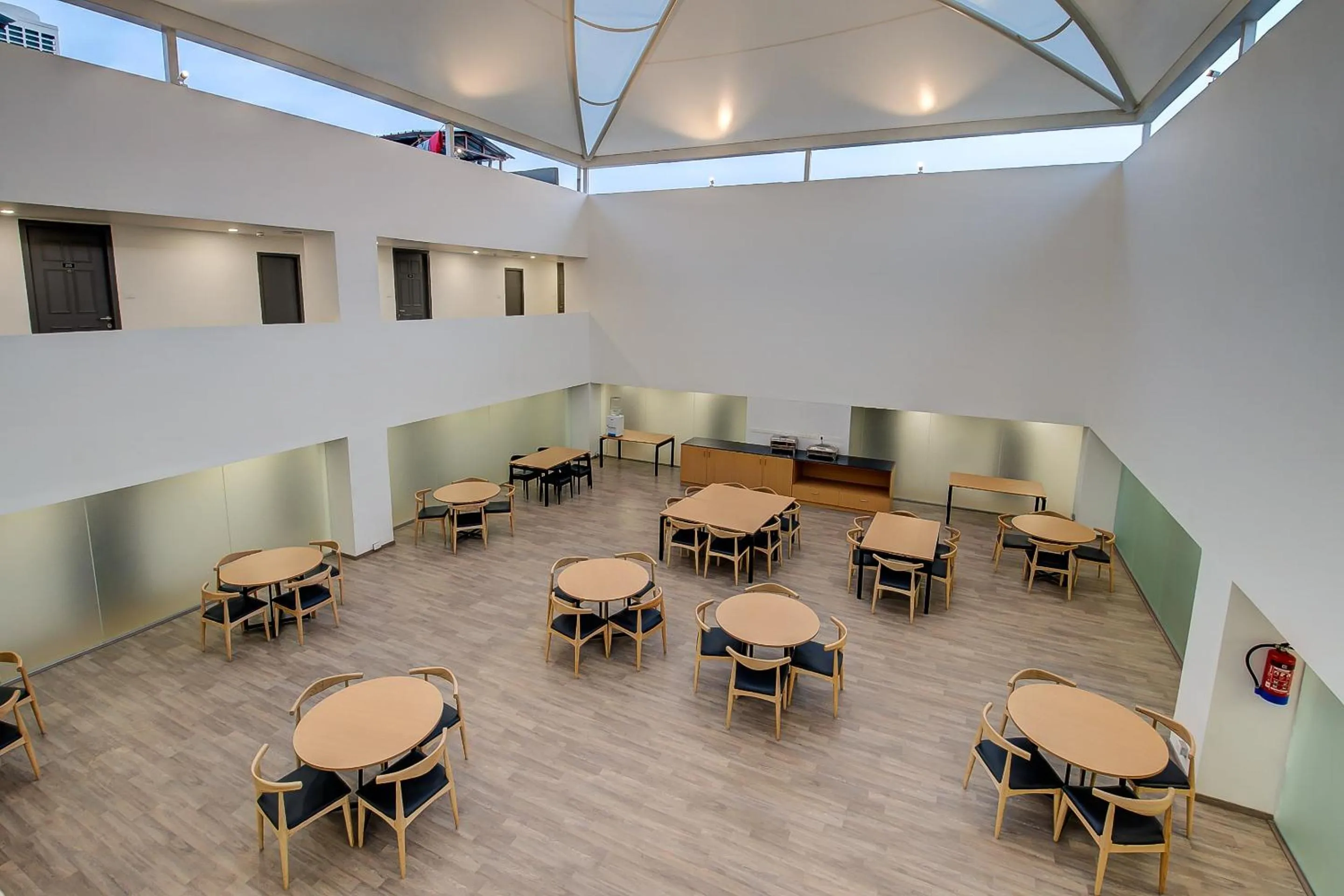 Restaurant/places to eat in Super Townhouse MG Road Pune