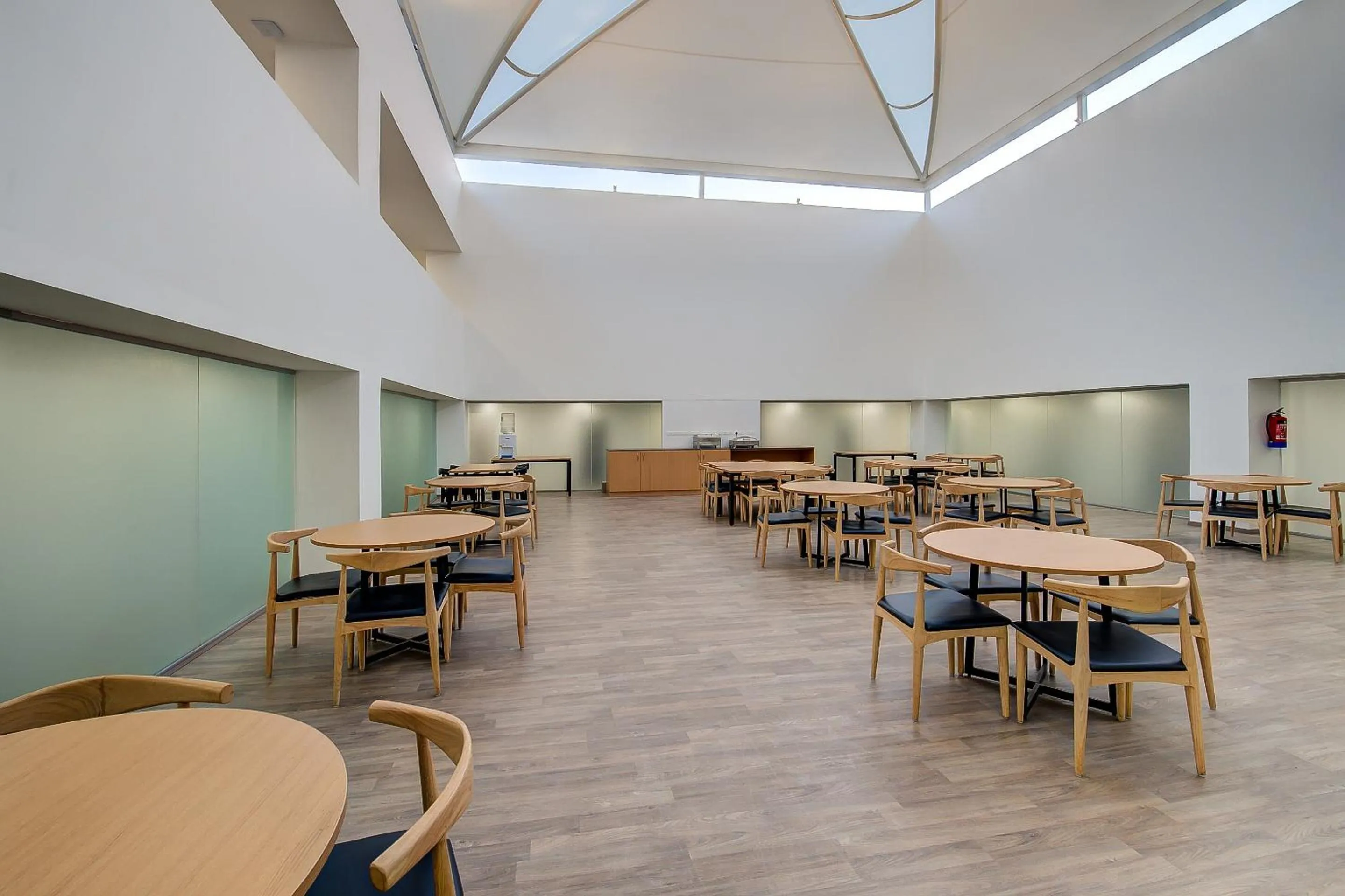 Restaurant/places to eat in Super Townhouse MG Road Pune