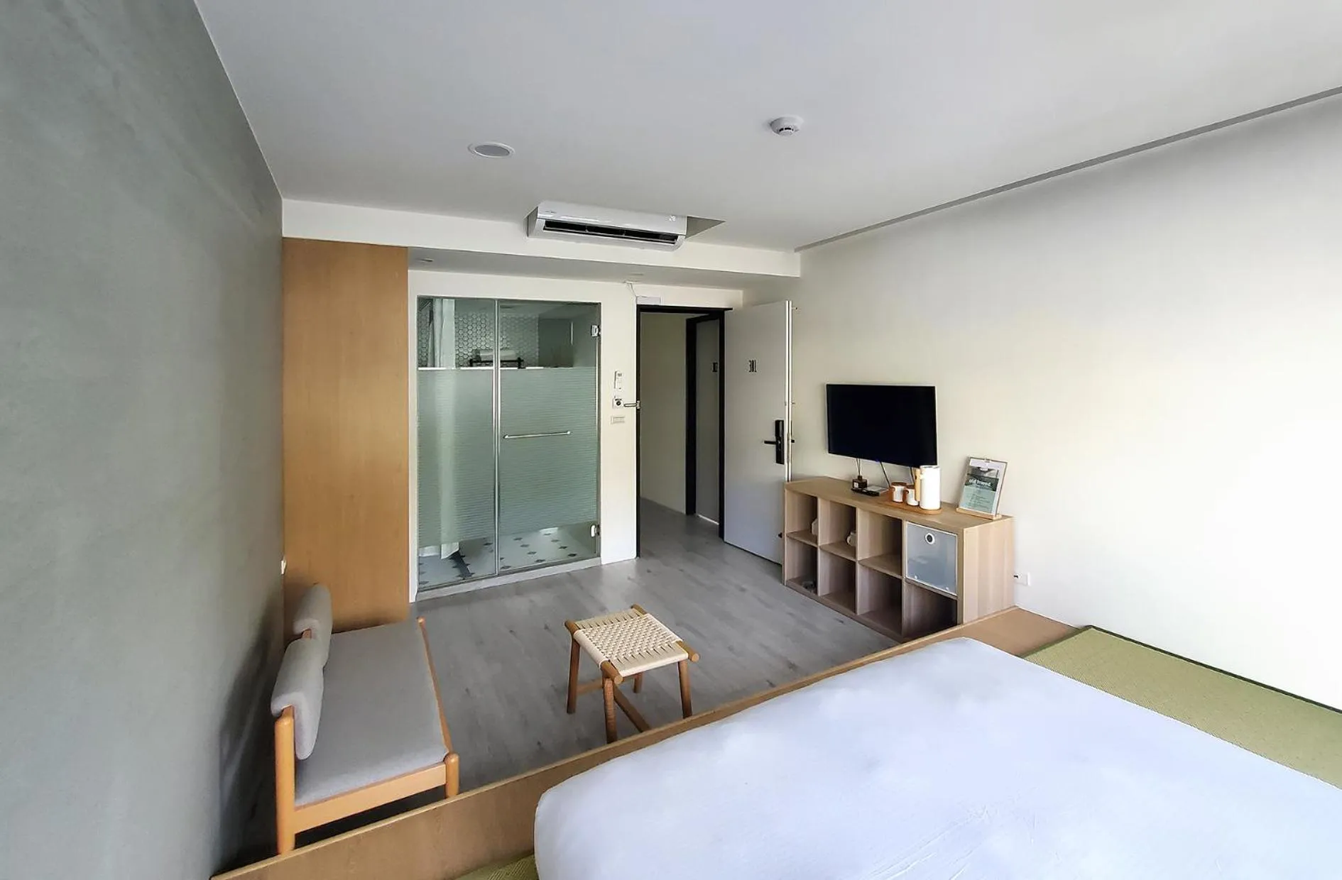 Photo of the whole room, Bed in Little Inn by LAGOM