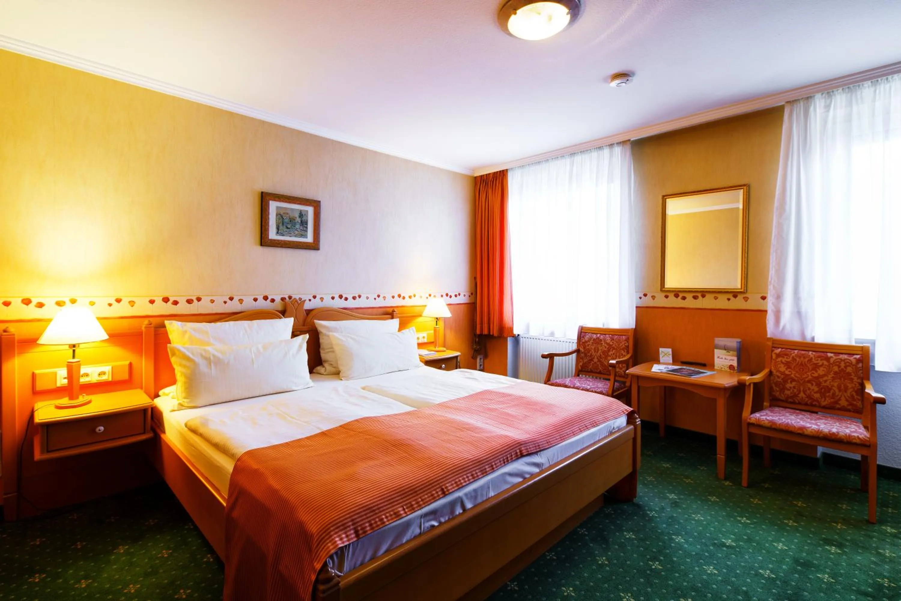 Photo of the whole room, Bed in Hotel Rüdesheimer Hof