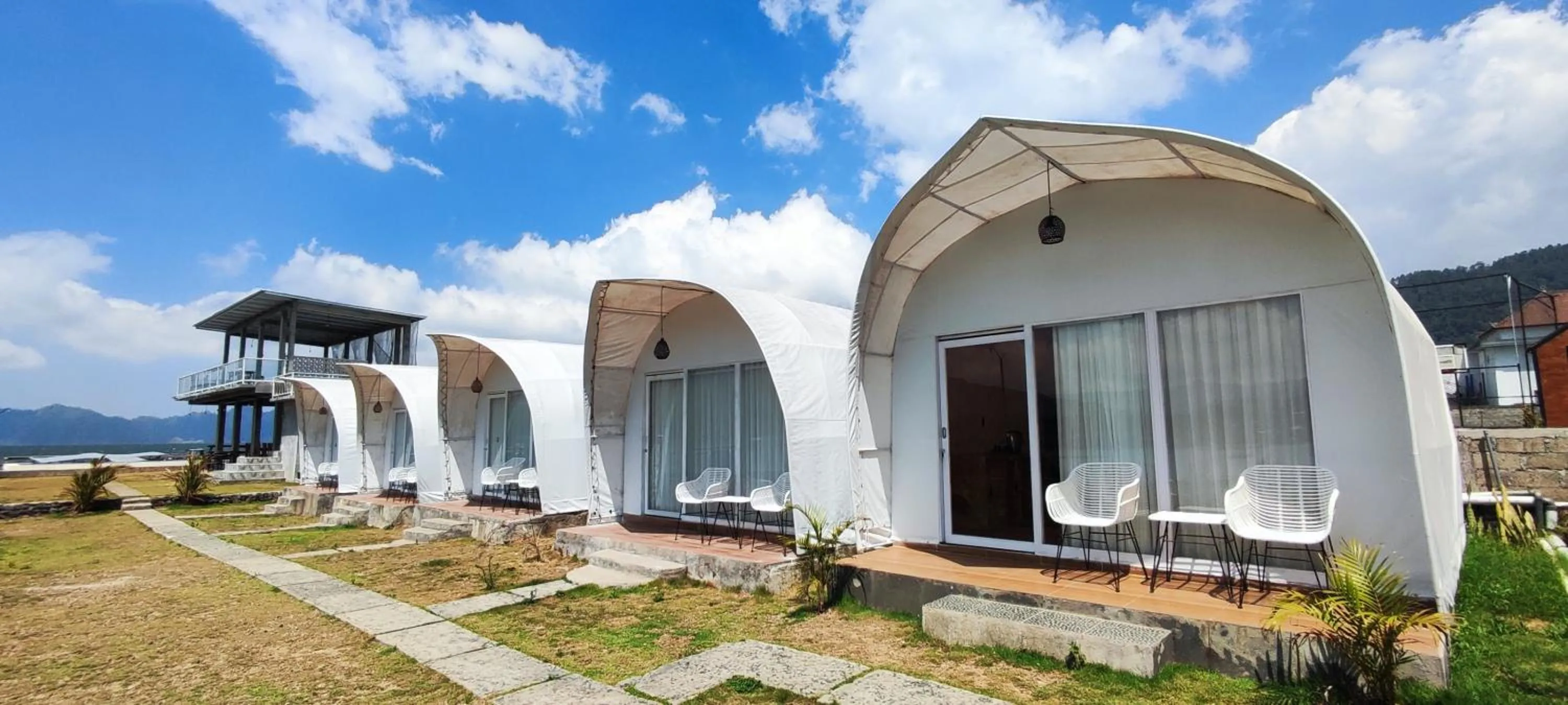 Property building in Villa Kedisan Lakeview