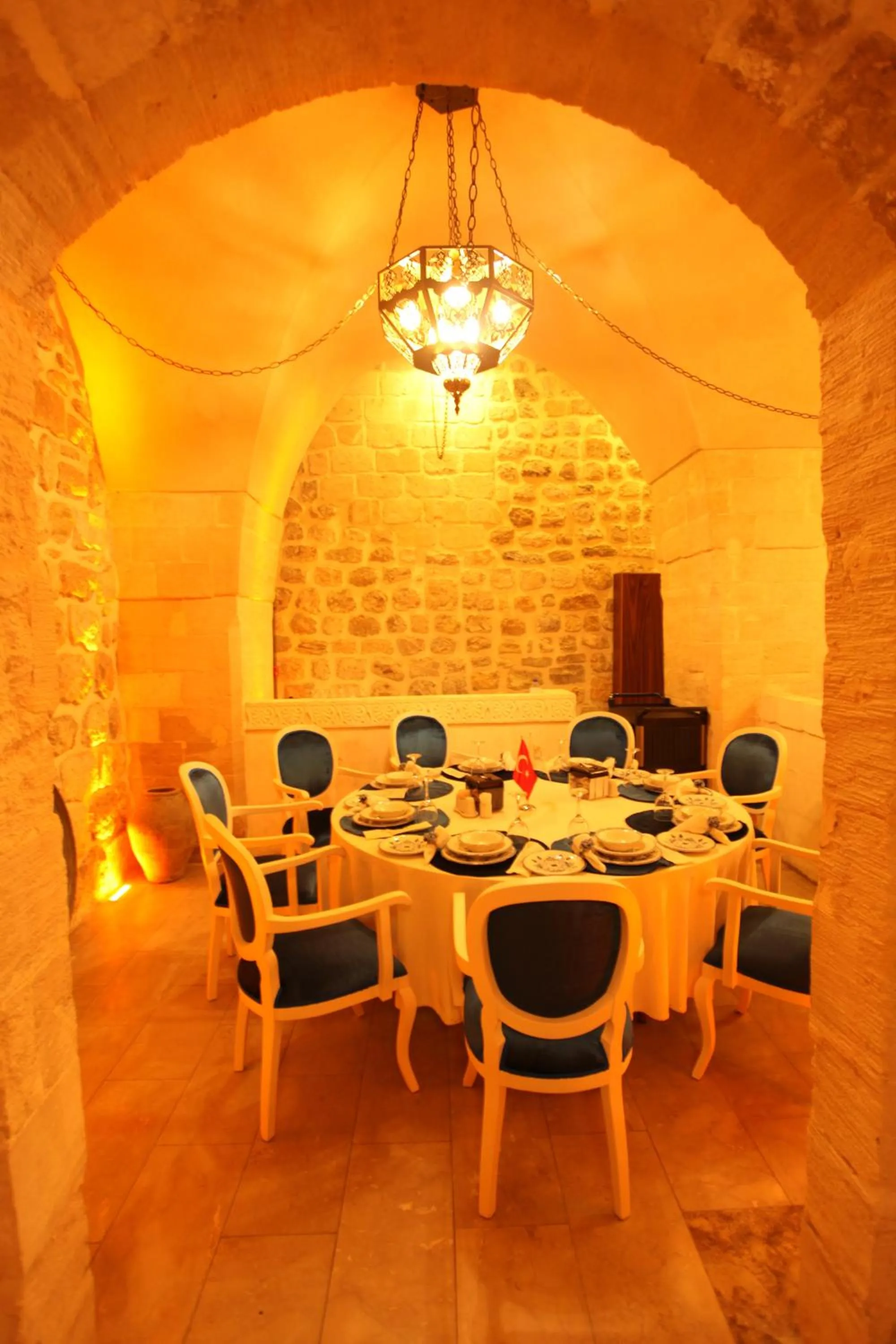 Dining area in Tuğhan Hotel