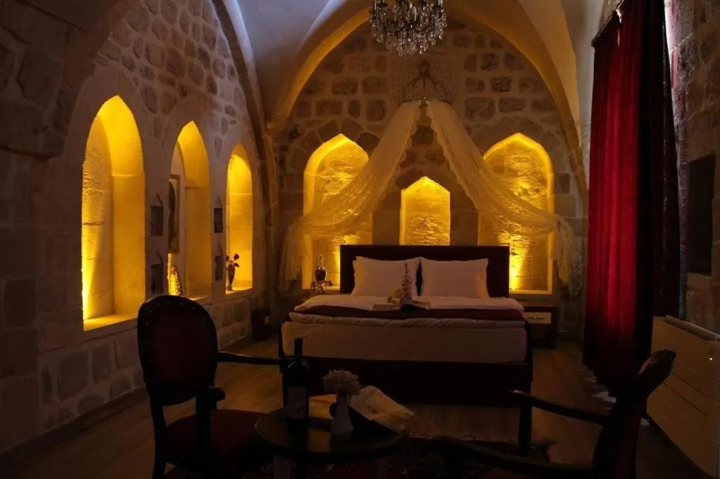 Bedroom, Bed in Tuğhan Hotel