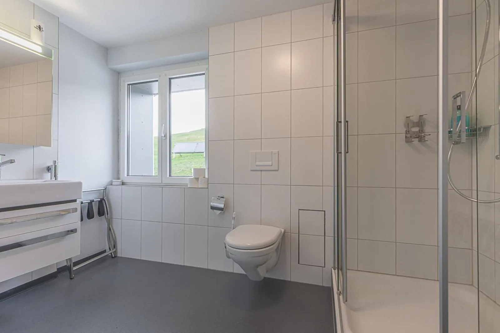 Shower in Berghaus Niederhorn