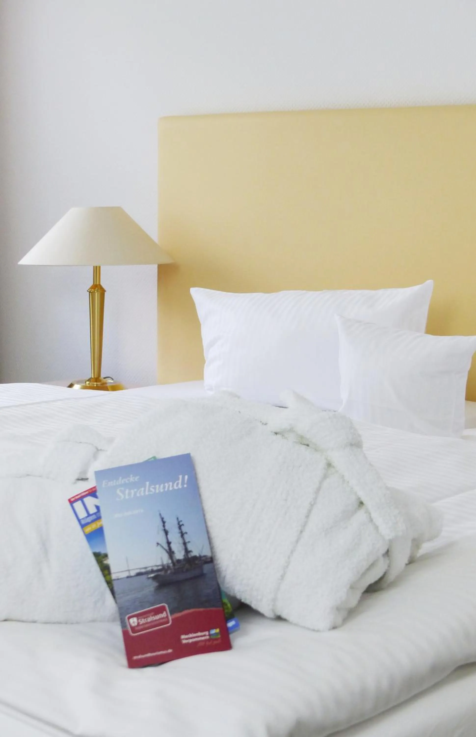 Photo of the whole room, Bed in Lindenhotel Stralsund