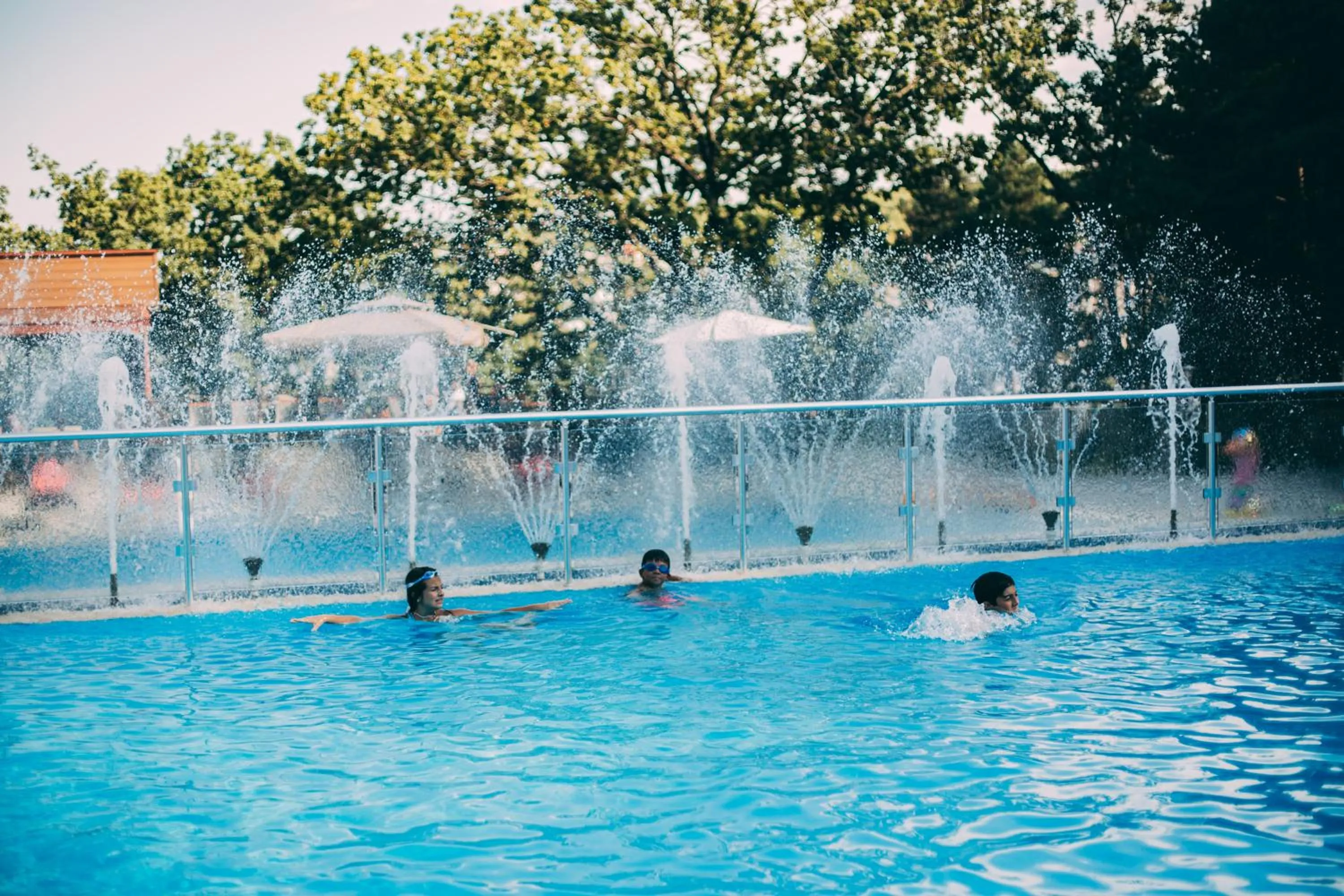 Swimming pool in Zuzumbo Resort & Spa