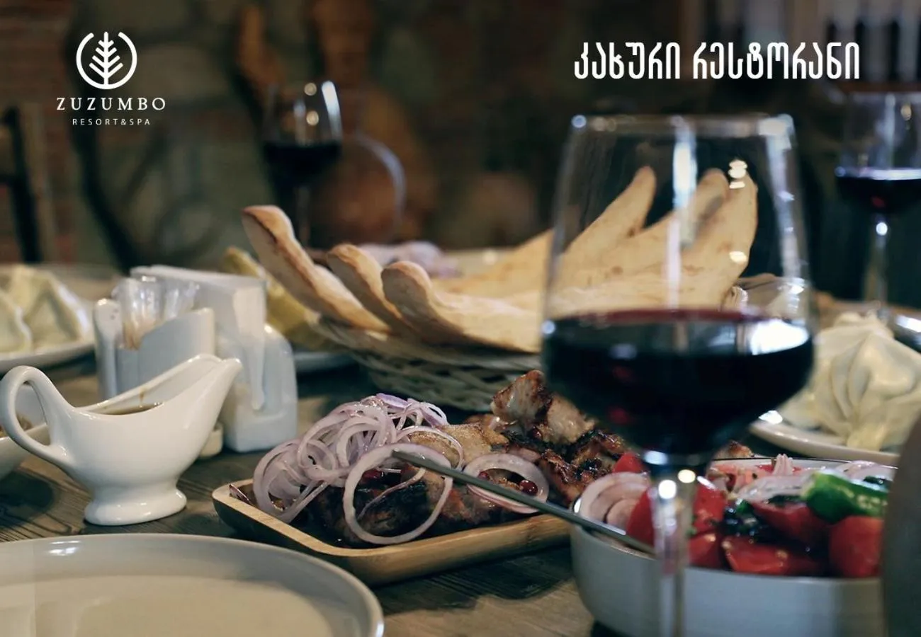 Restaurant/places to eat in Zuzumbo Resort & Spa