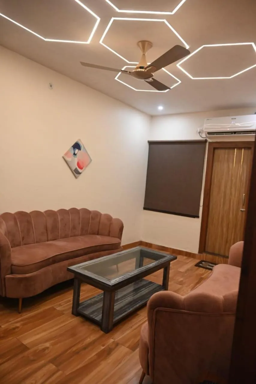 Living room in HOTEL UMA PALACE