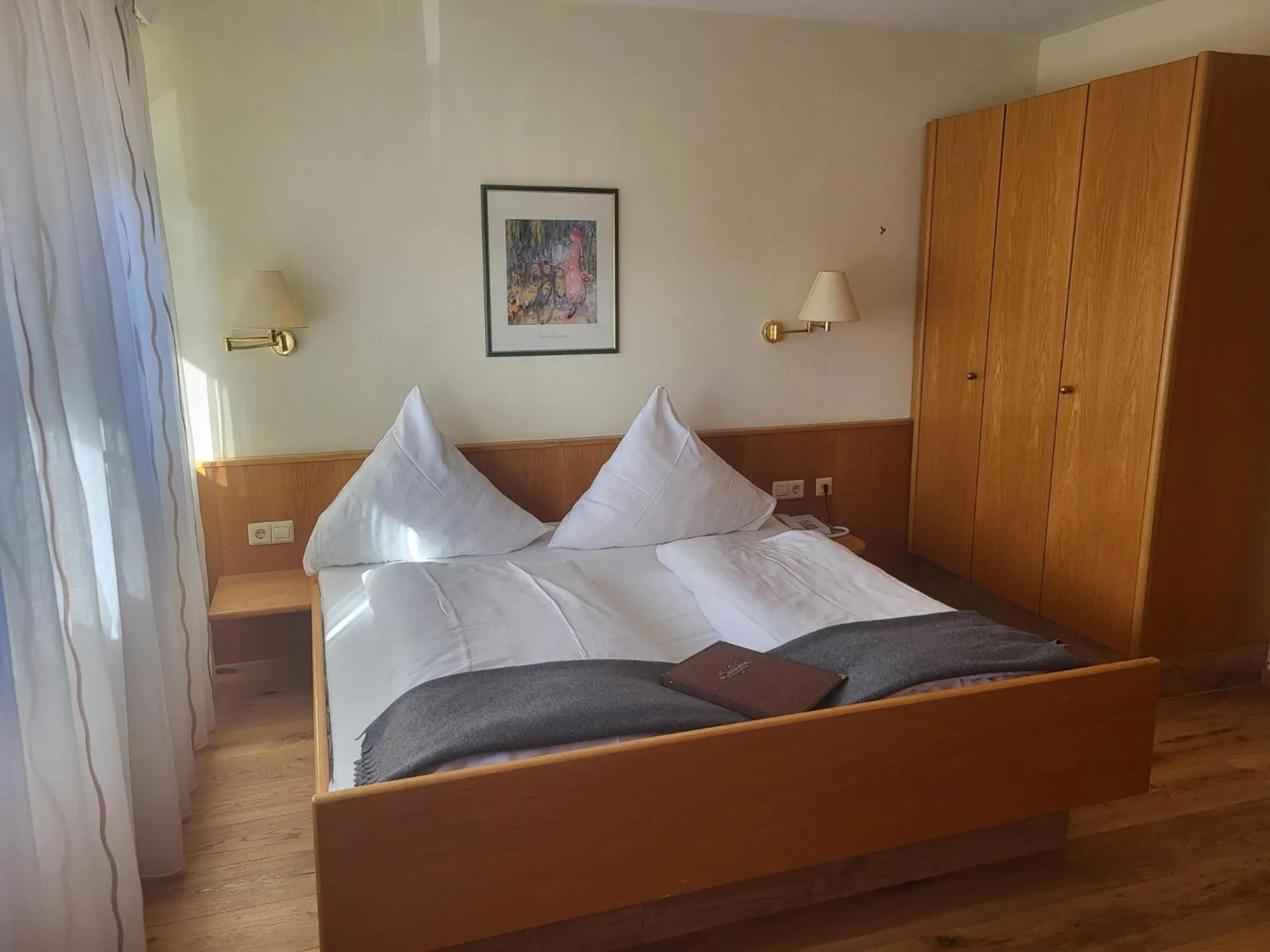 Photo of the whole room, Bed in Brauereigasthof Dachsenfranz