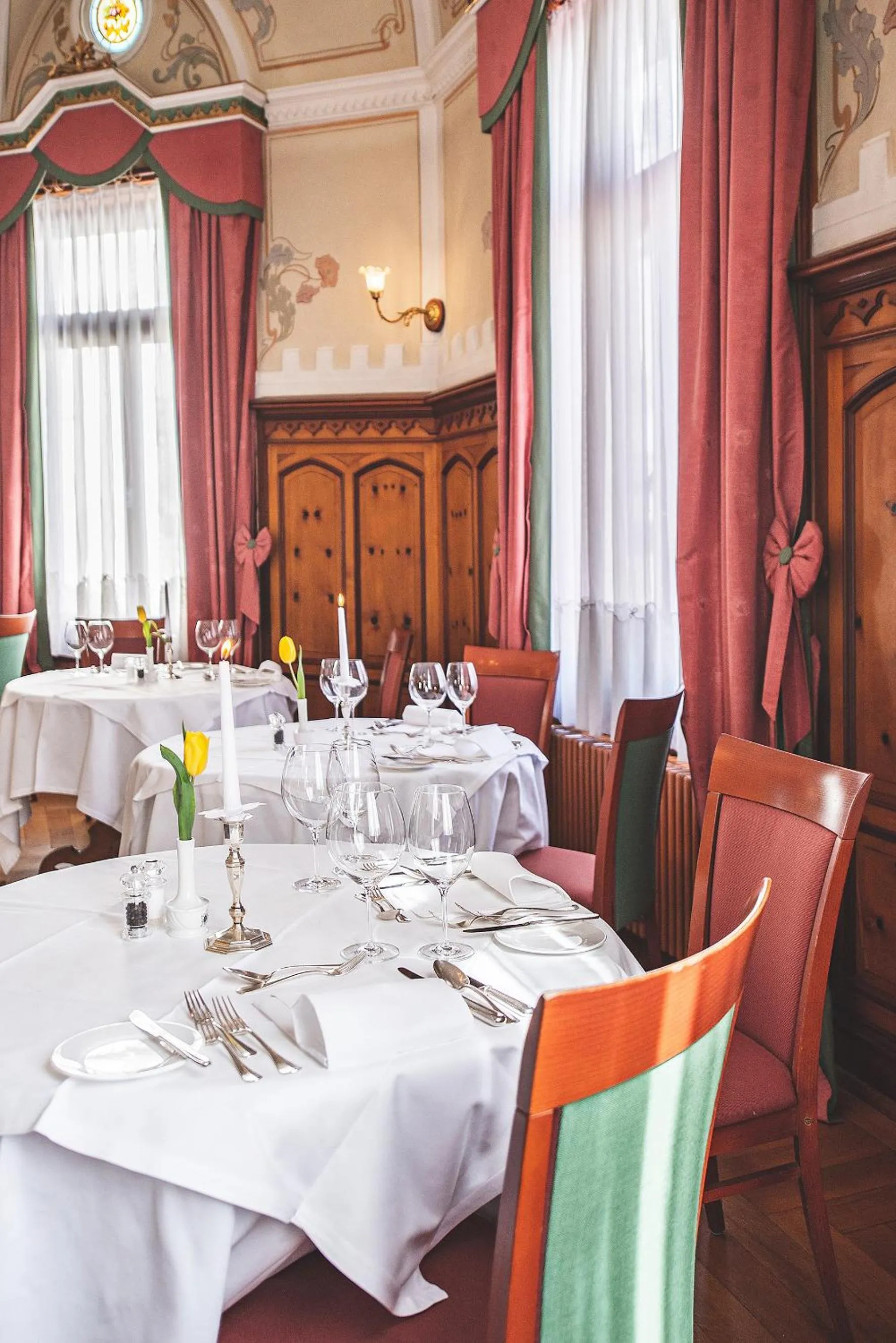 Restaurant/places to eat in Edelweiss Swiss Quality Hotel