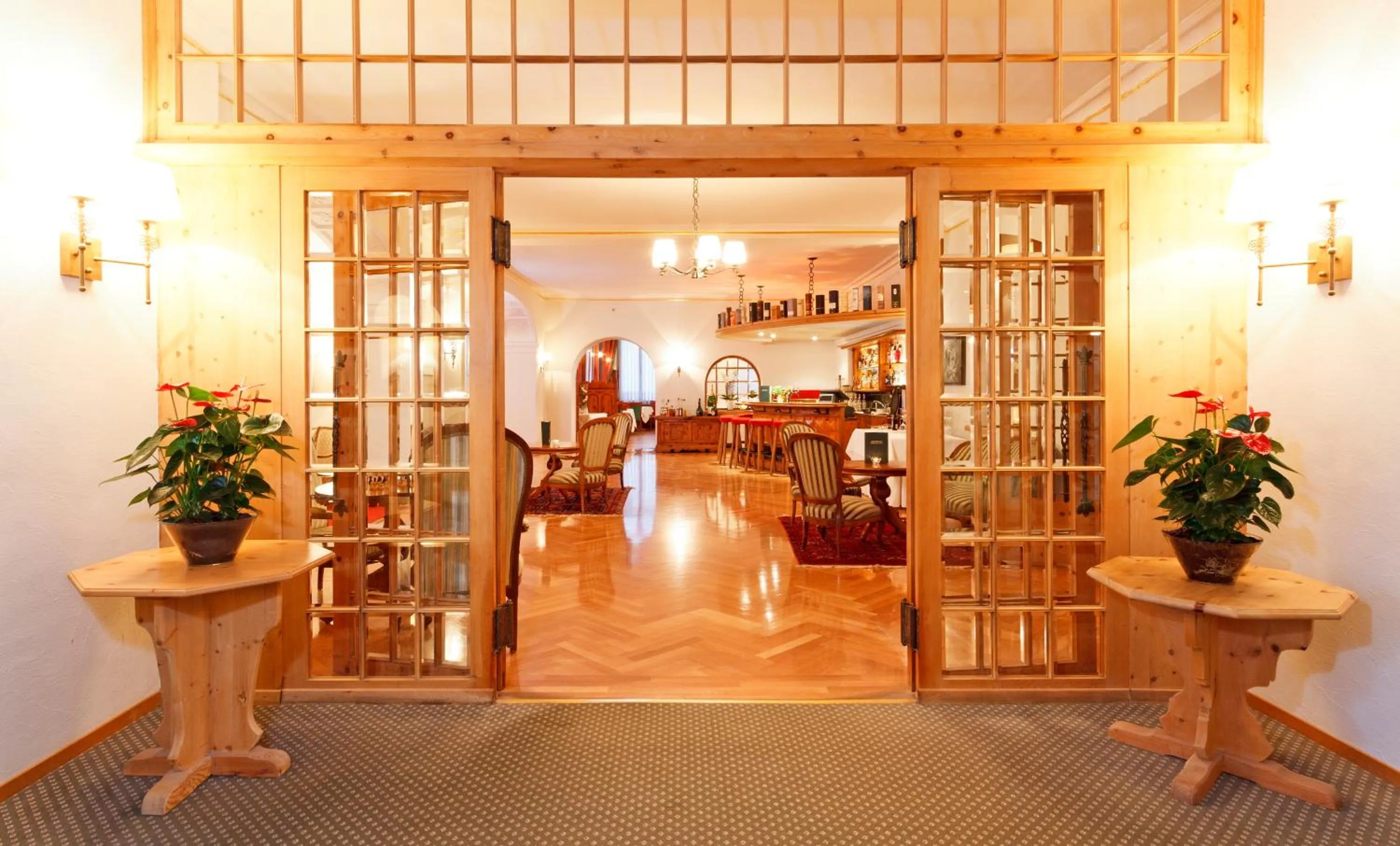 Restaurant/places to eat in Edelweiss Swiss Quality Hotel