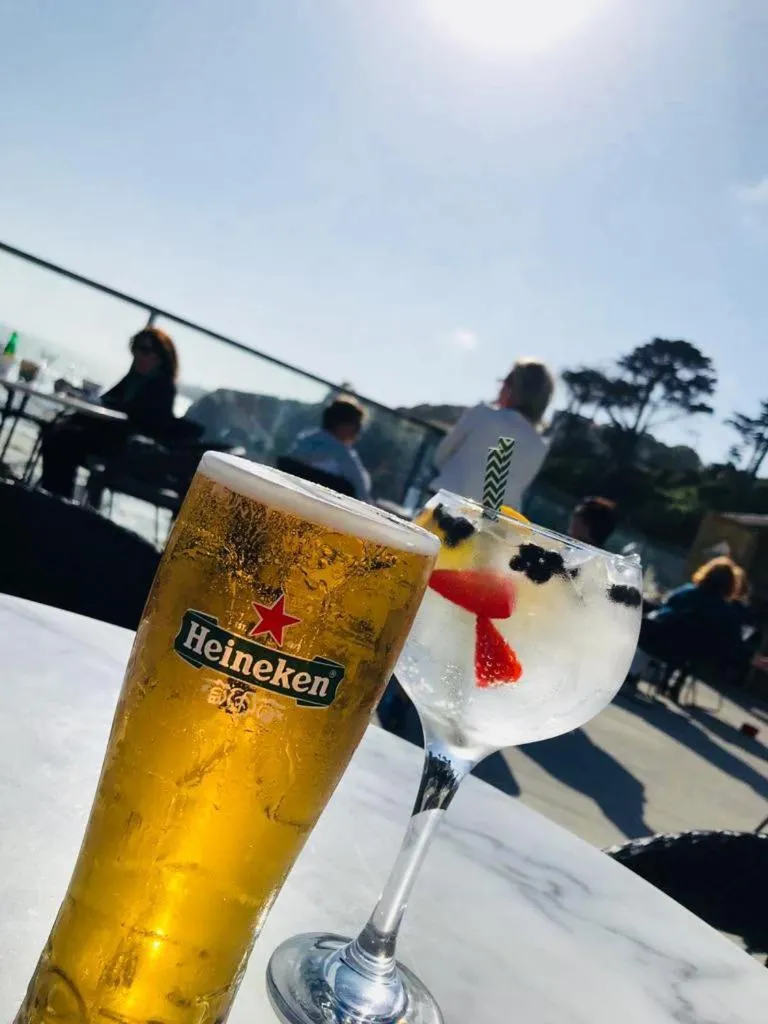 Alcoholic drinks in The Addresse on the Beach