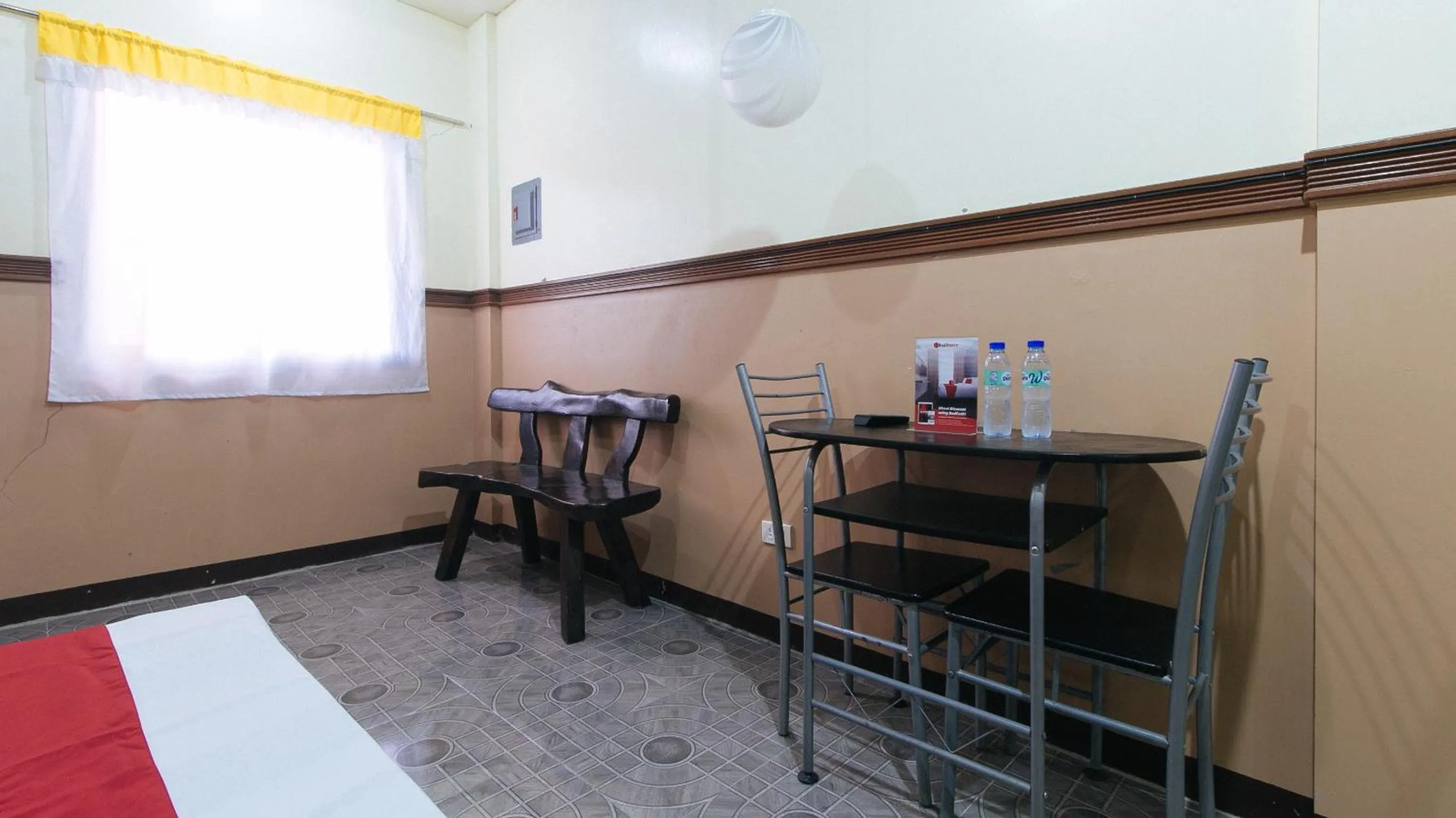 Bedroom in RedDoorz Plus near Municipality of Luisiana Laguna