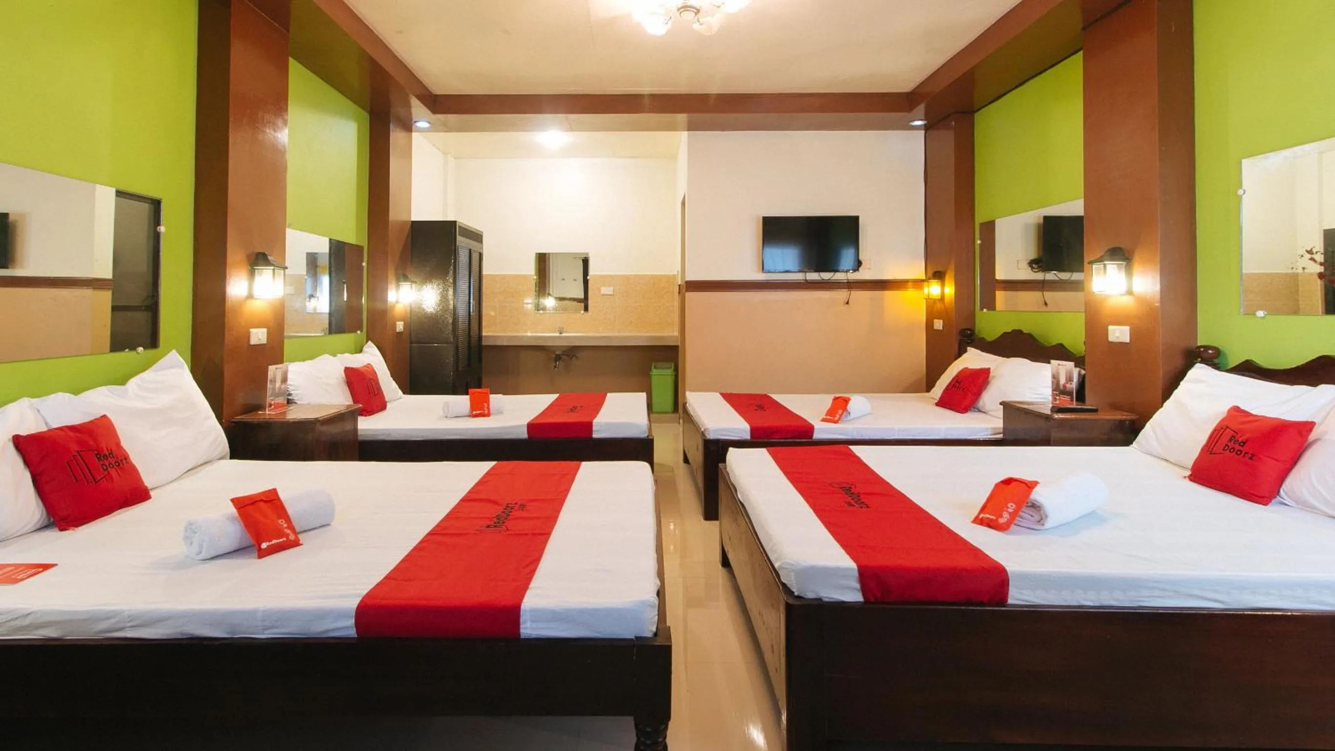 Bed in RedDoorz Plus near Municipality of Luisiana Laguna