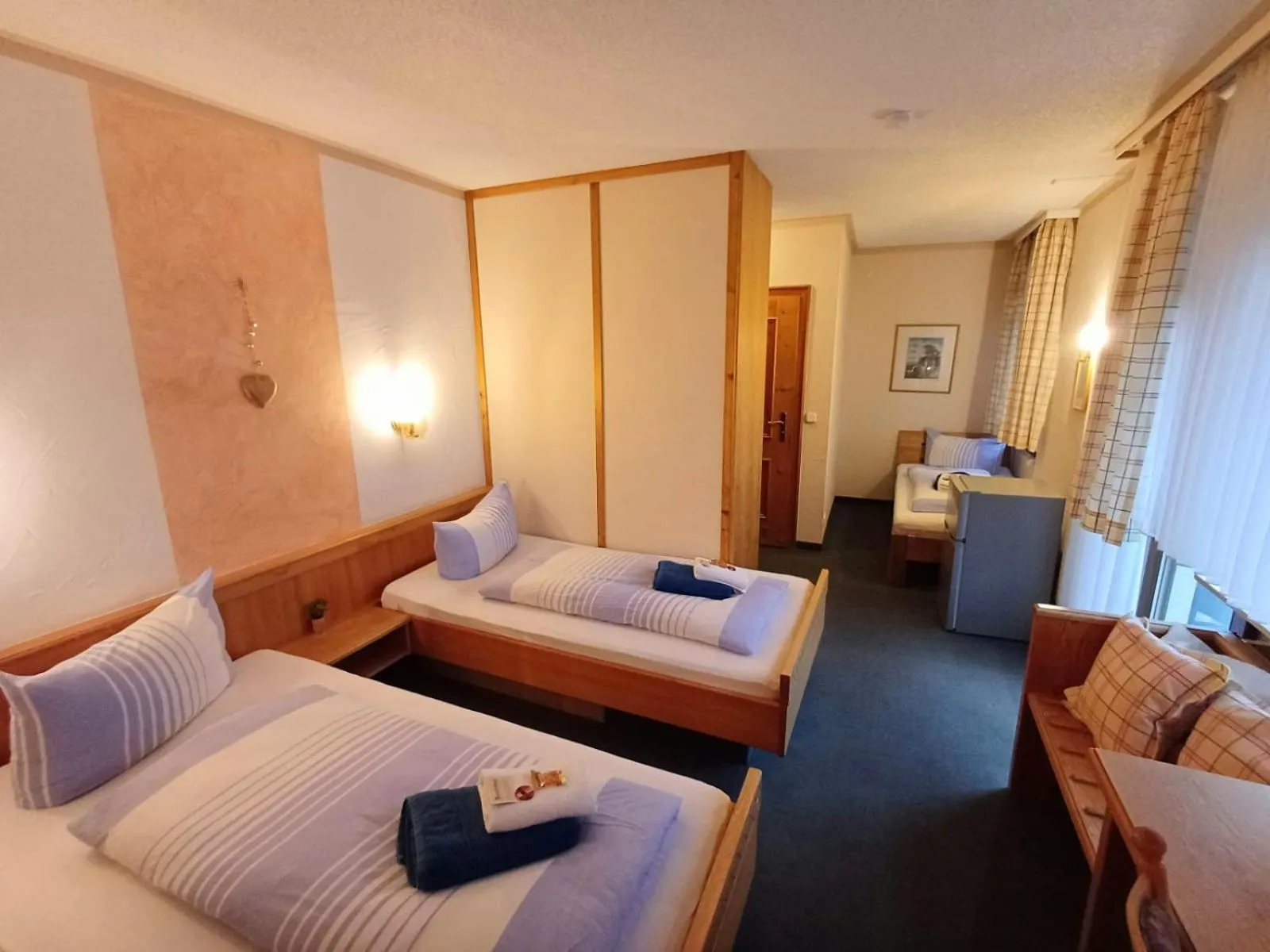 Bedroom in Günstige Zimmer im Spessart