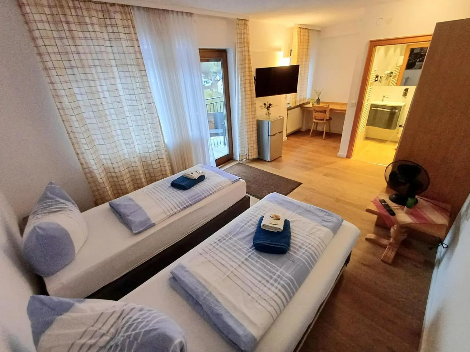 Bedroom in Günstige Zimmer im Spessart