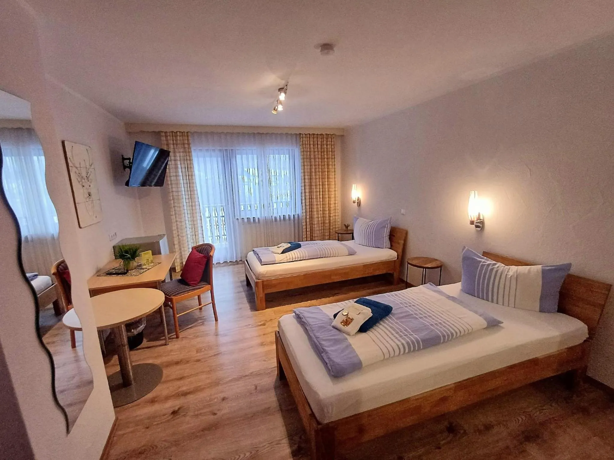 Bedroom in Günstige Zimmer im Spessart