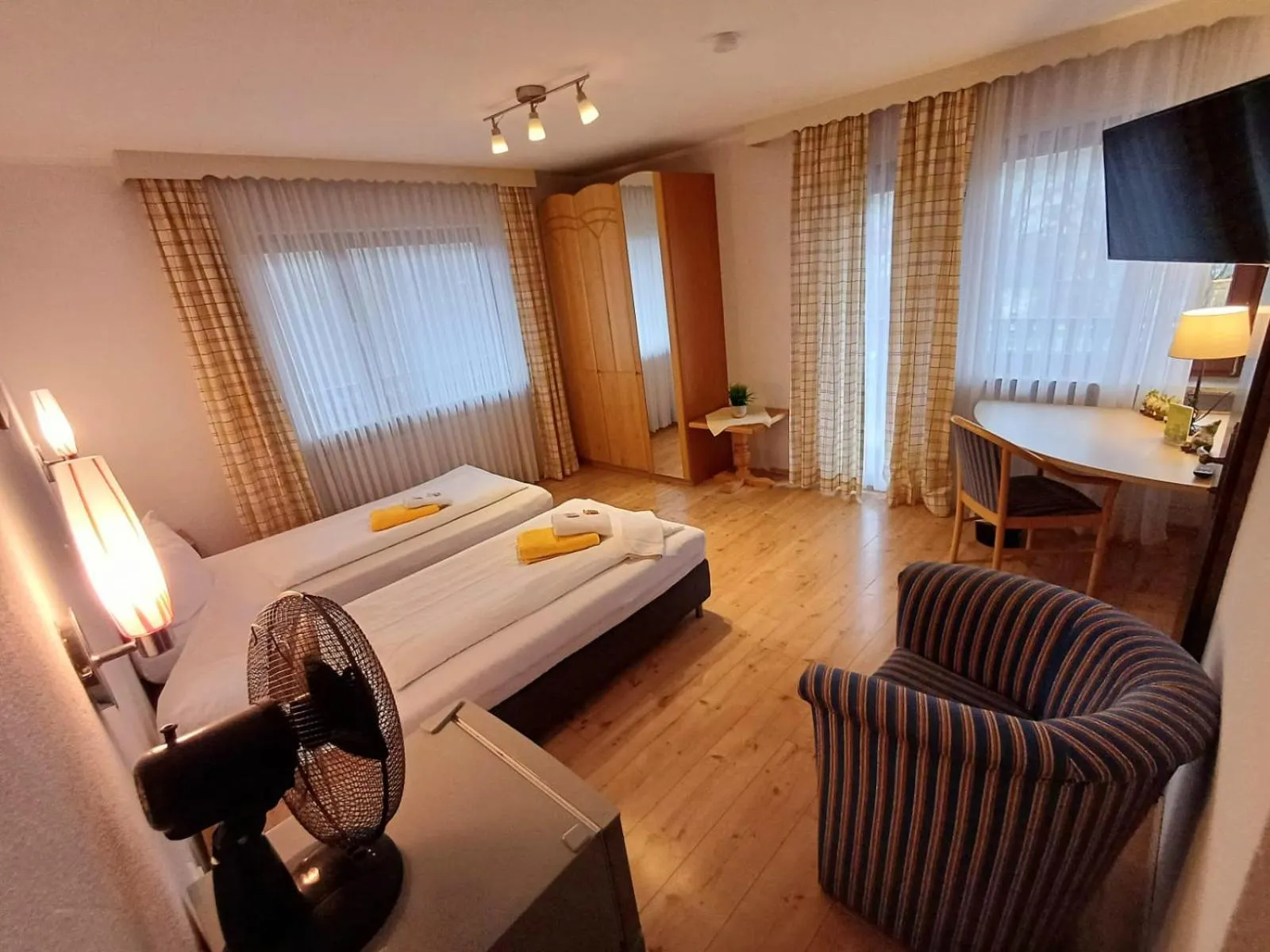 Photo of the whole room in Günstige Zimmer im Spessart