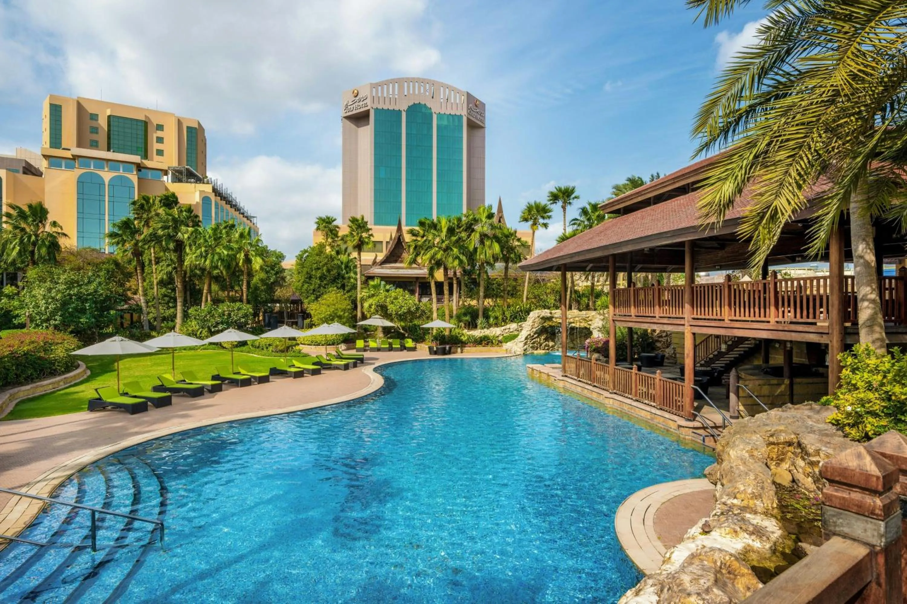 Swimming pool in Gulf Hotel Bahrain Convention and SPA