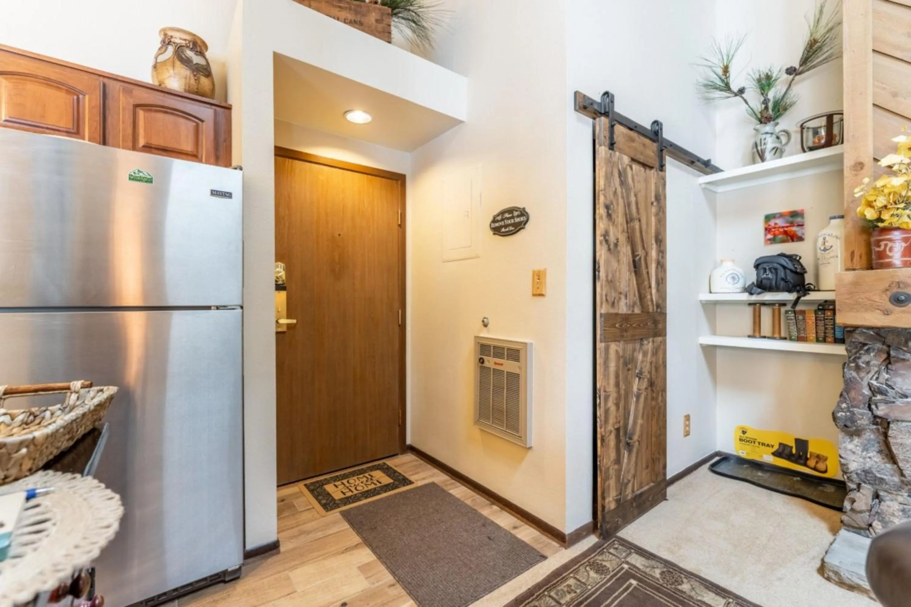 Kitchen or kitchenette in Flying Dutchman by Summit County Mountain Retreats