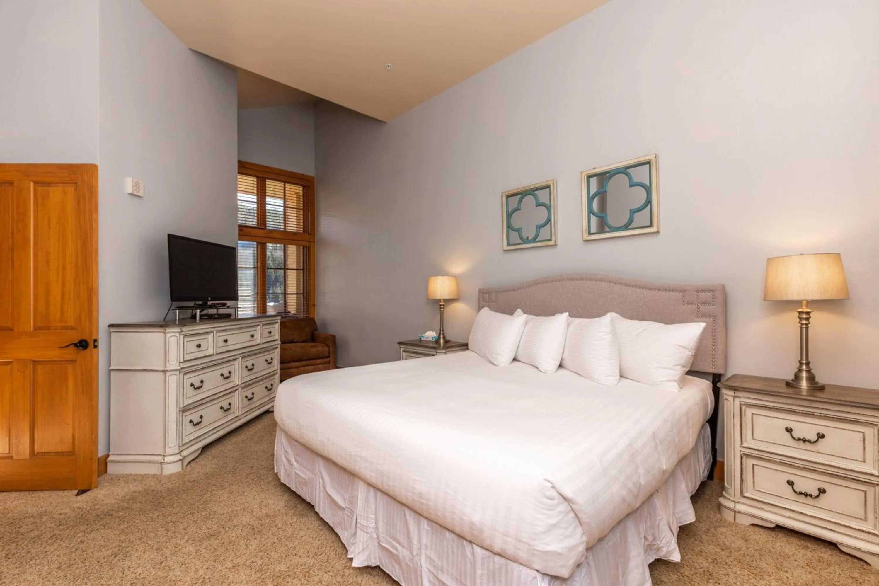 Bedroom in Expedition Station by Summit County Mountain Retreats