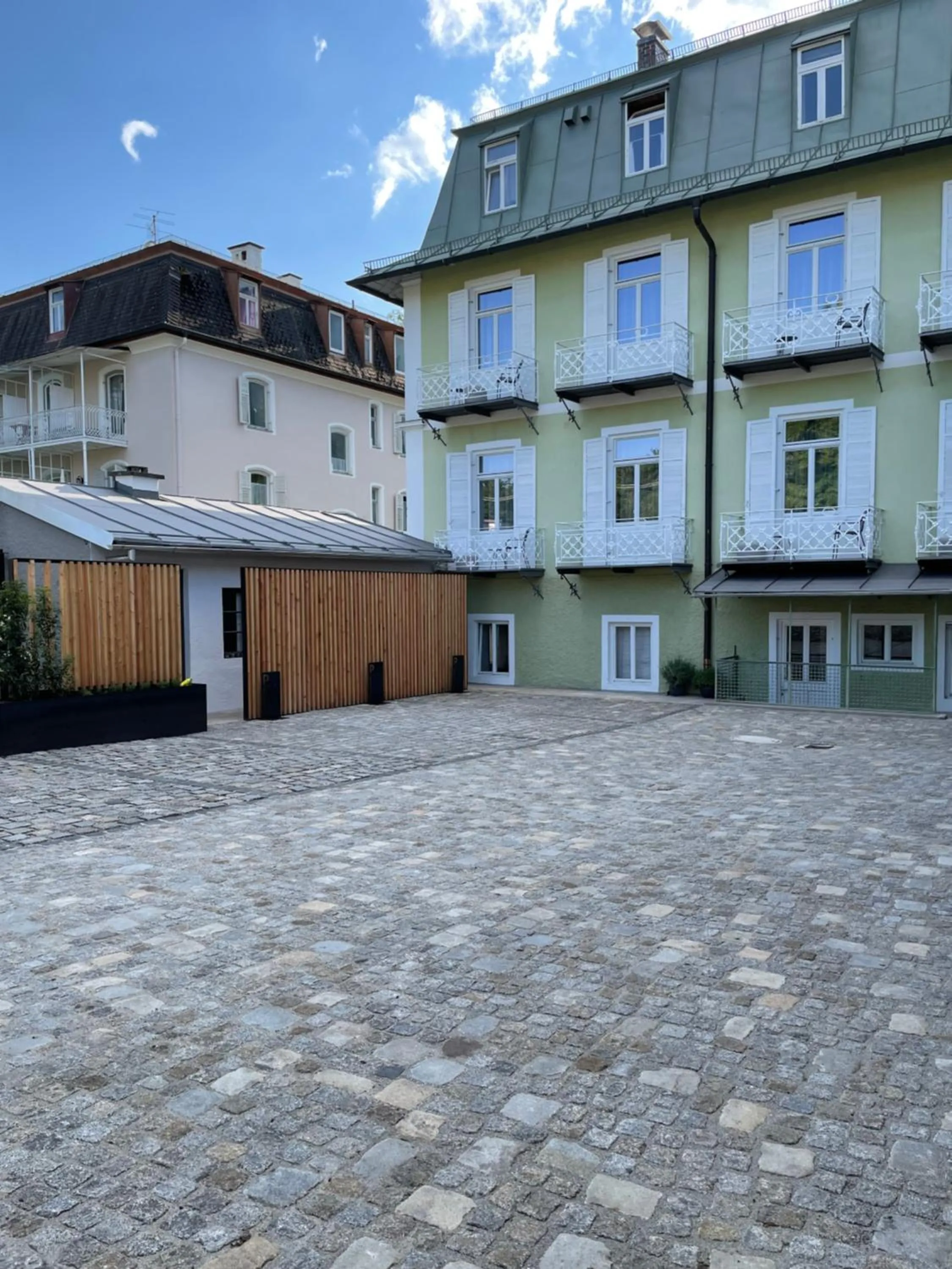 Parking in Villa Rein Boutiquehotel