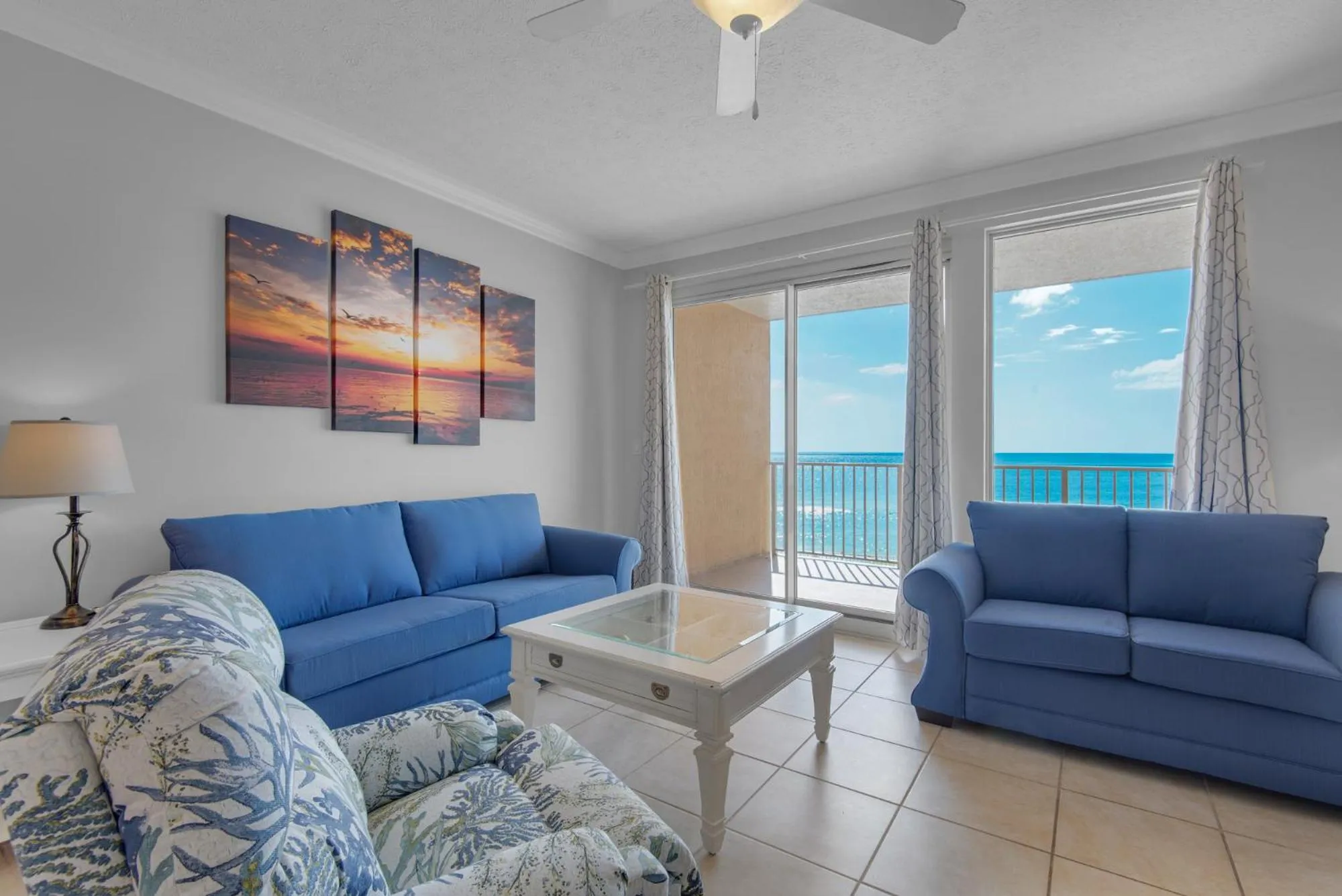 Living room in Treasure Island 0207