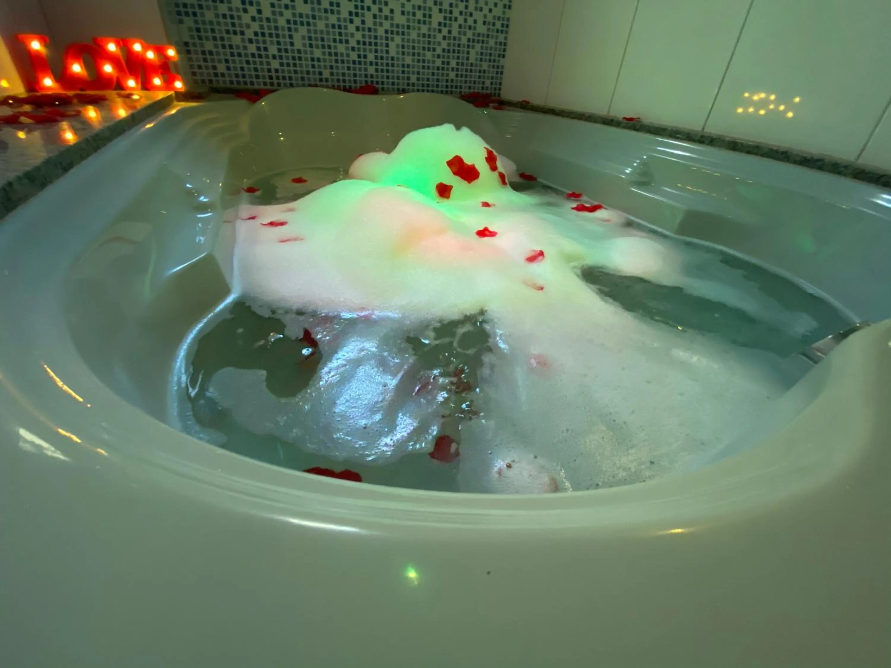 Hot Tub in Único Motel Faria Lima