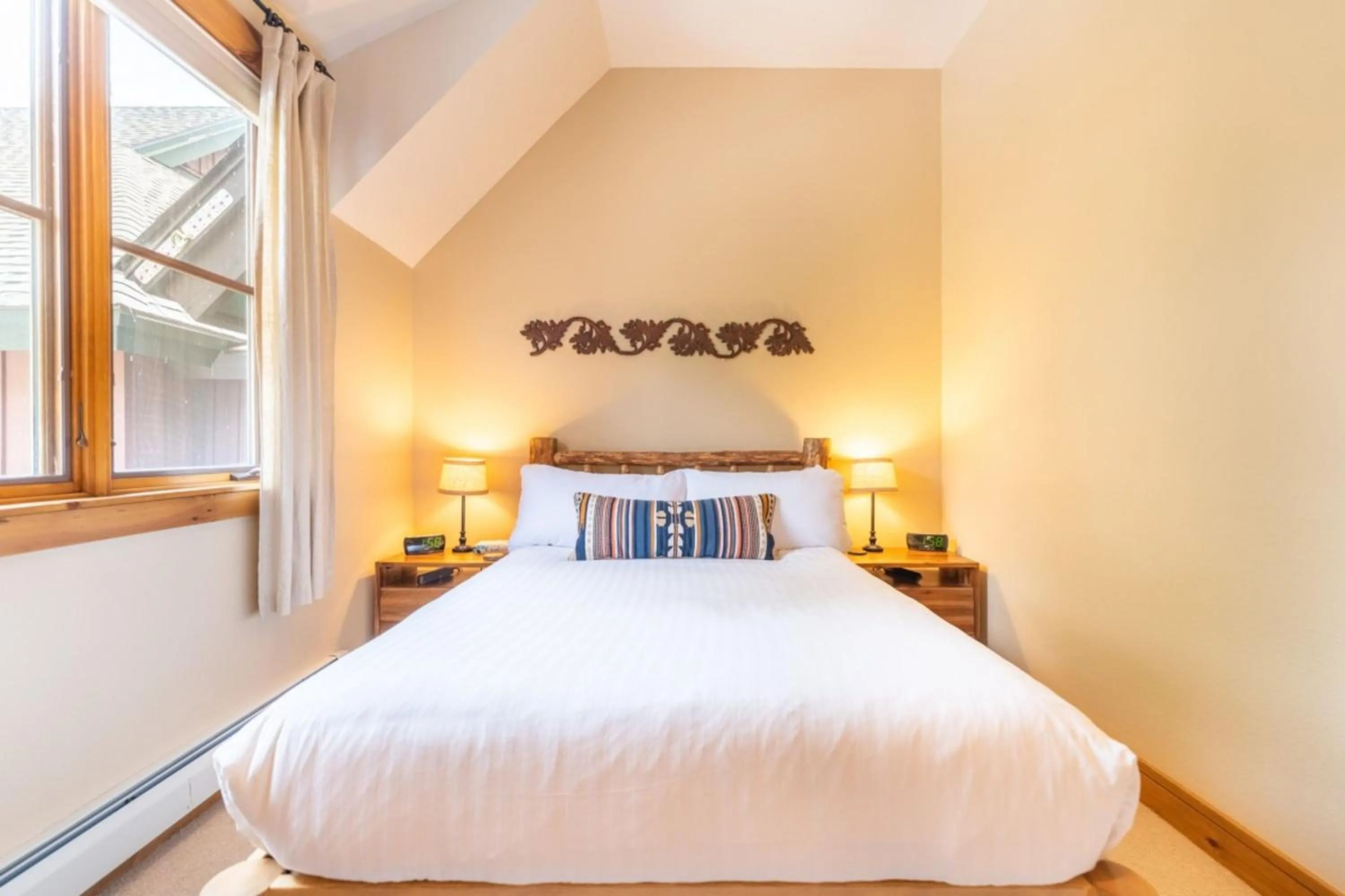 Bedroom, Bed in Ski Tip by Summit County Mountain Retreats