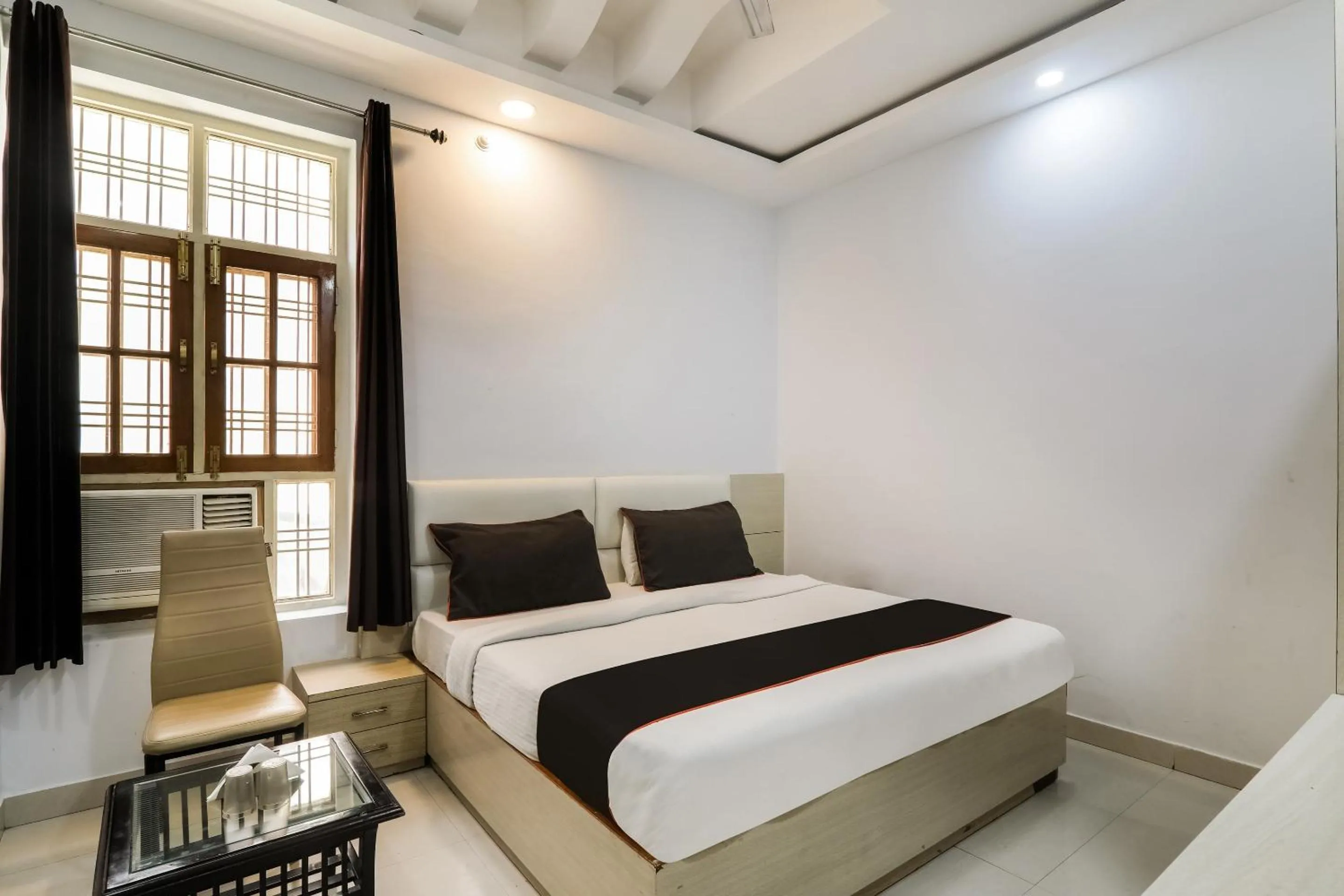 Bedroom, Bed in Super OYO Hotel O Kiara Inn