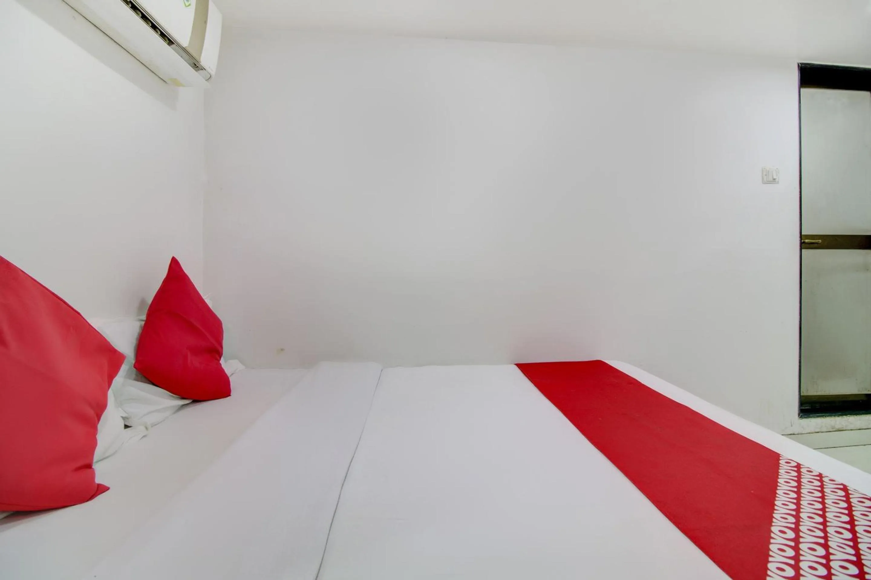 Bedroom, Bed in Hotel O Blue Light Near Gateway Of India Mumbai