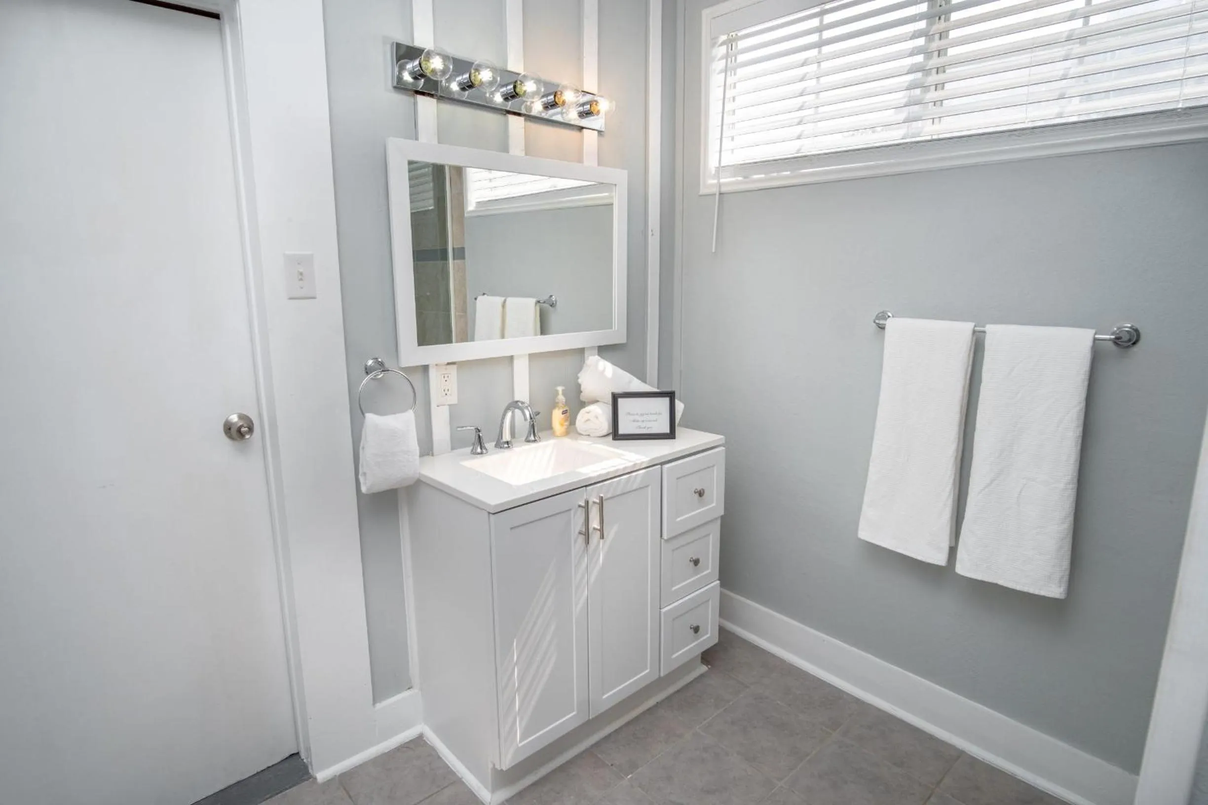 Bathroom in Classic 1br/1ba Charming Apt w/ Modern Upgrades