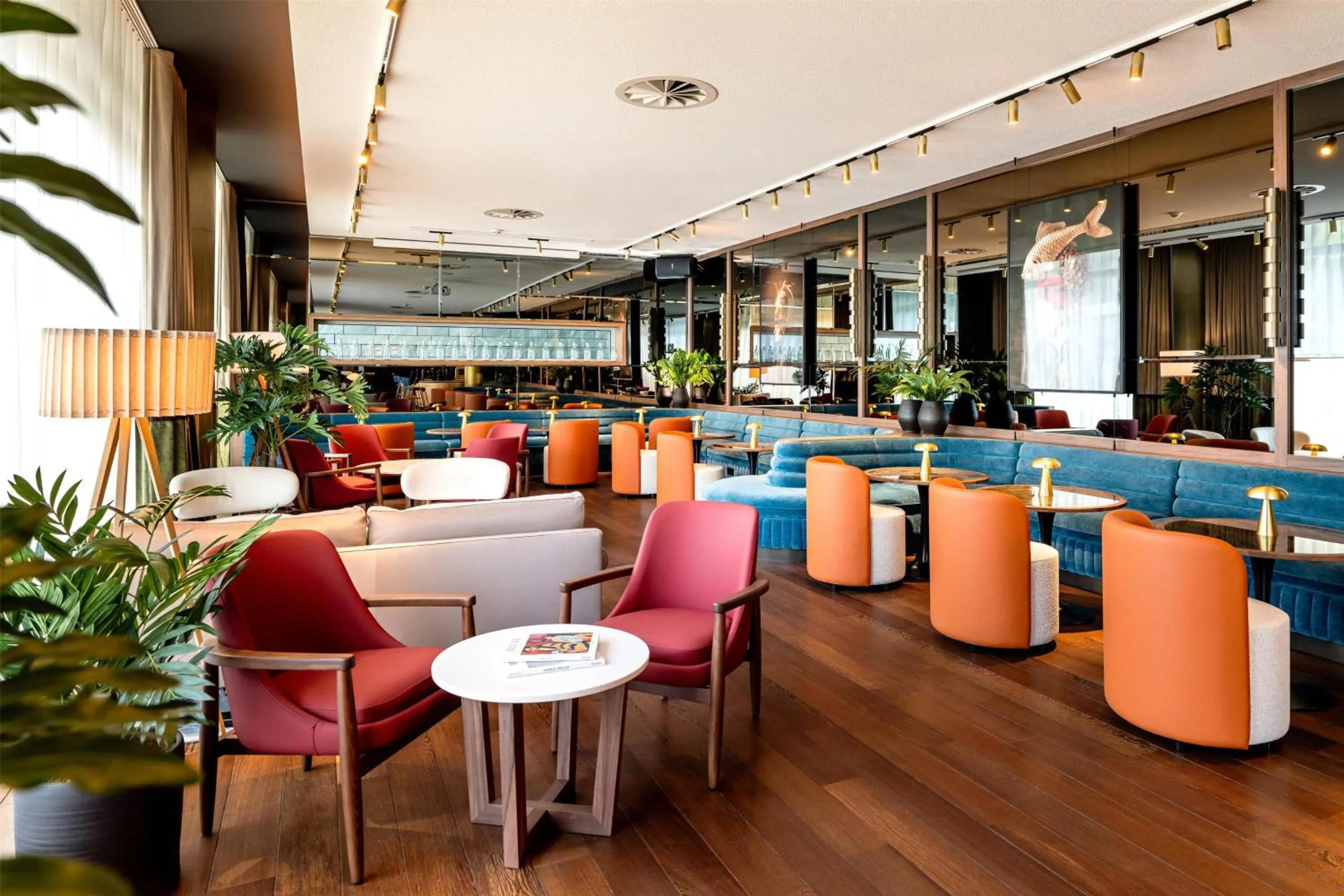 Lounge or bar in Radisson Blu Media Harbour Hotel, Düsseldorf