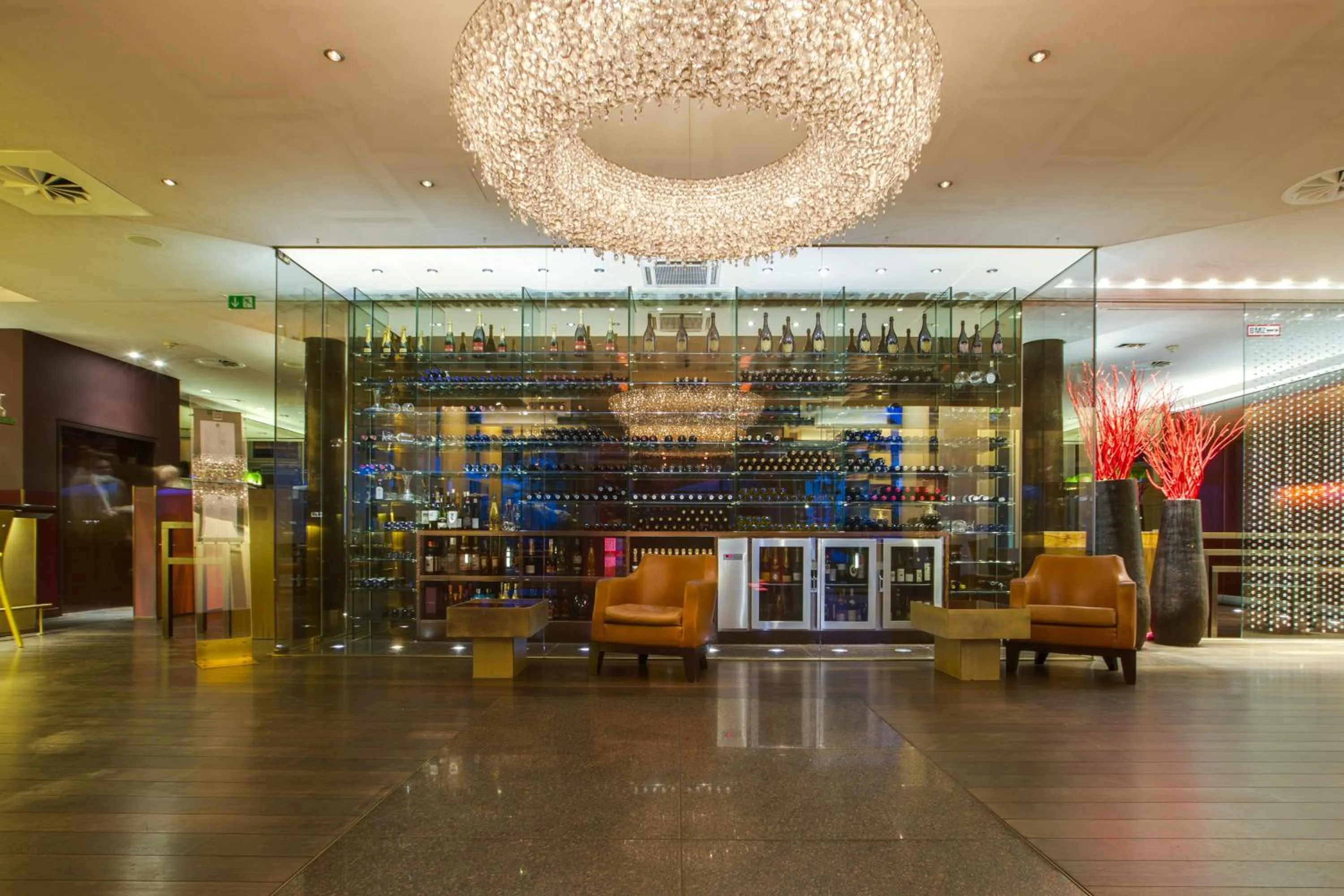 Lounge or bar in Radisson Blu Media Harbour Hotel, Düsseldorf