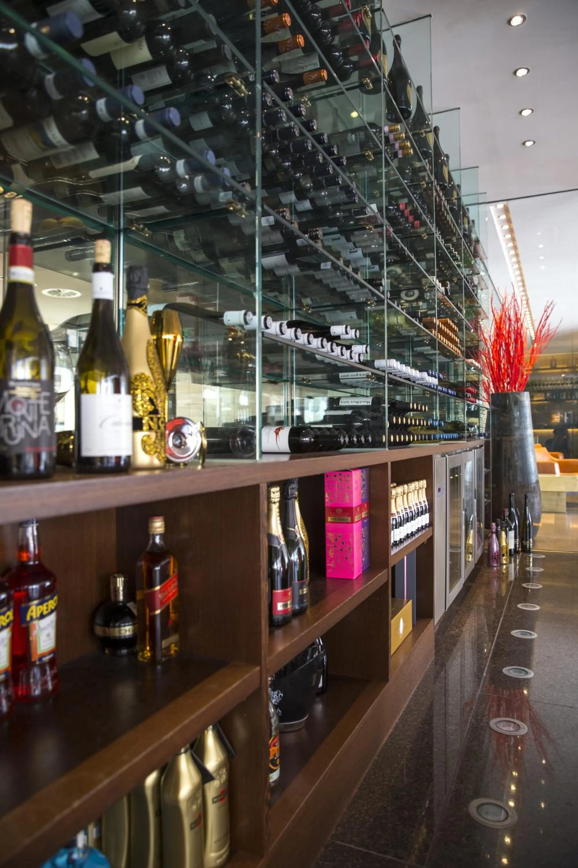 Lounge or bar in Radisson Blu Media Harbour Hotel, Düsseldorf