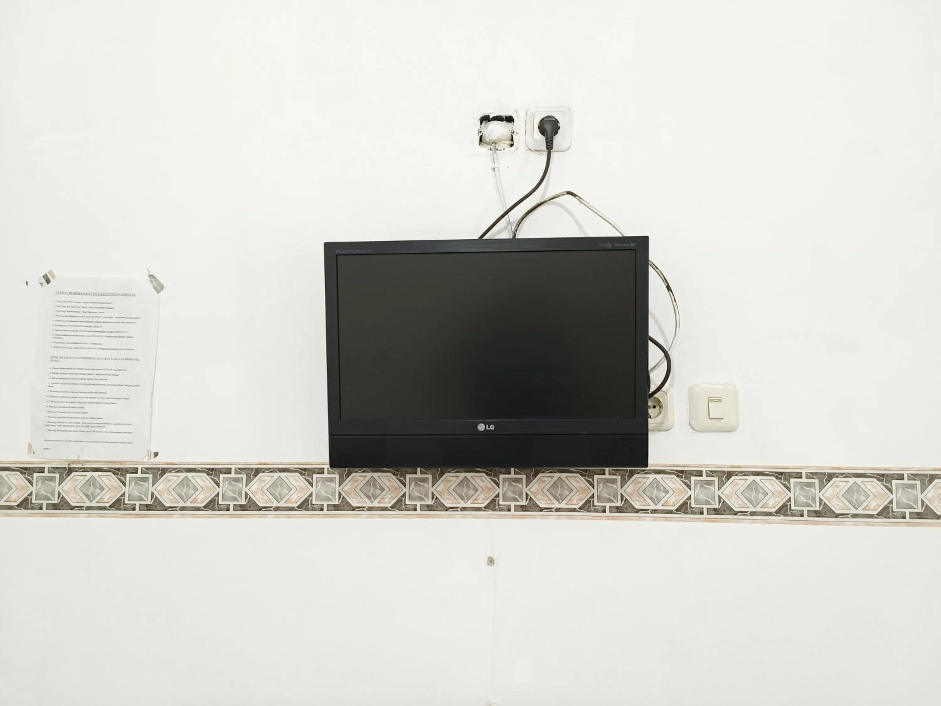 TV and multimedia in Bumi Merpati Residence Makassar Mitra RedDoorz