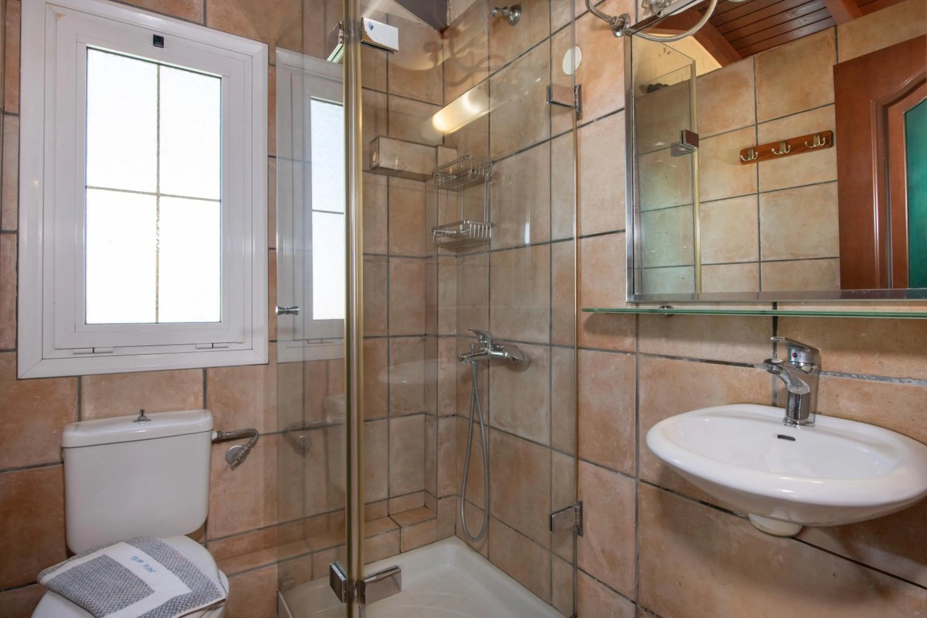 Shower in Castle Suites Hotel