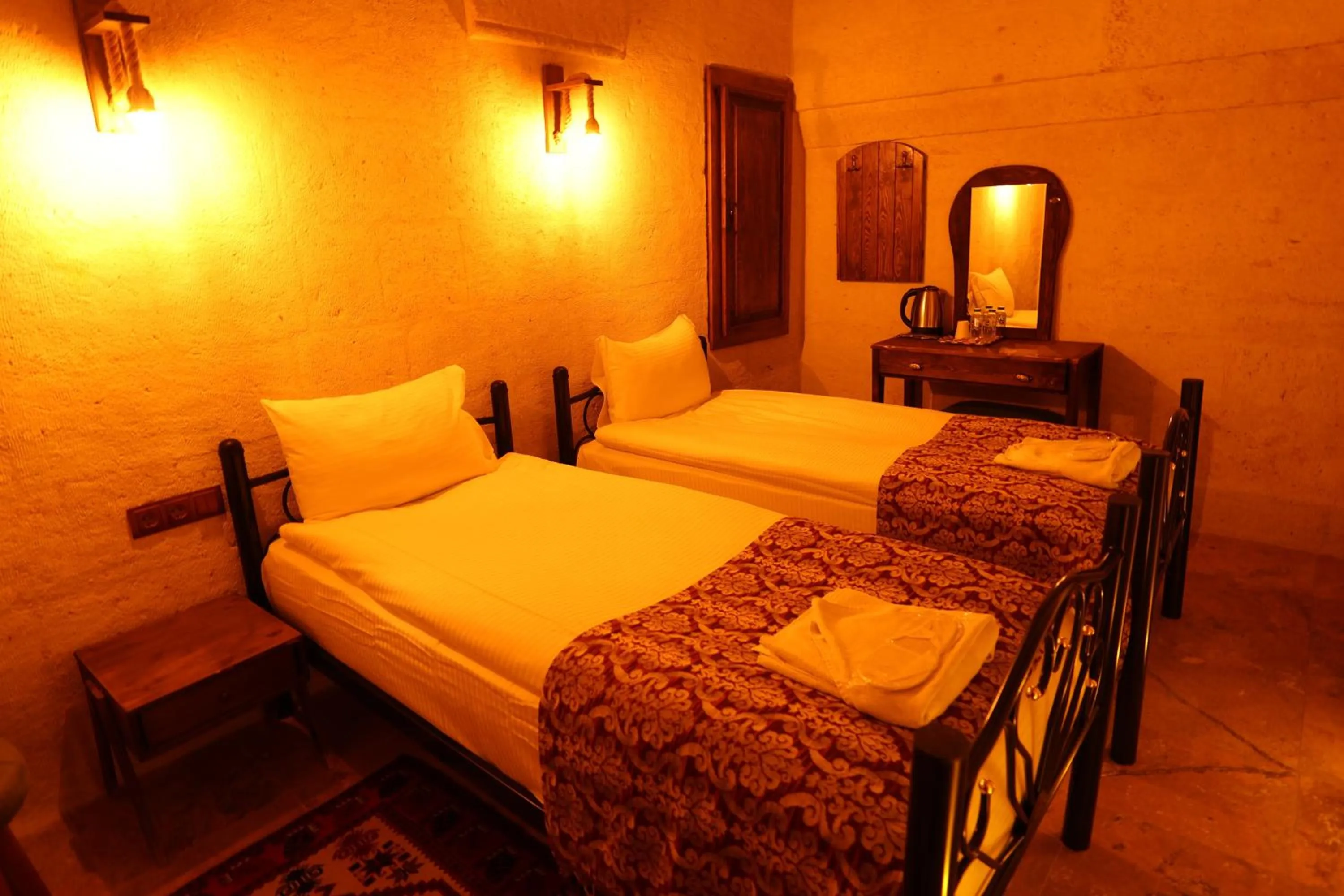 Photo of the whole room, Bed in Zanta Suite Hotel