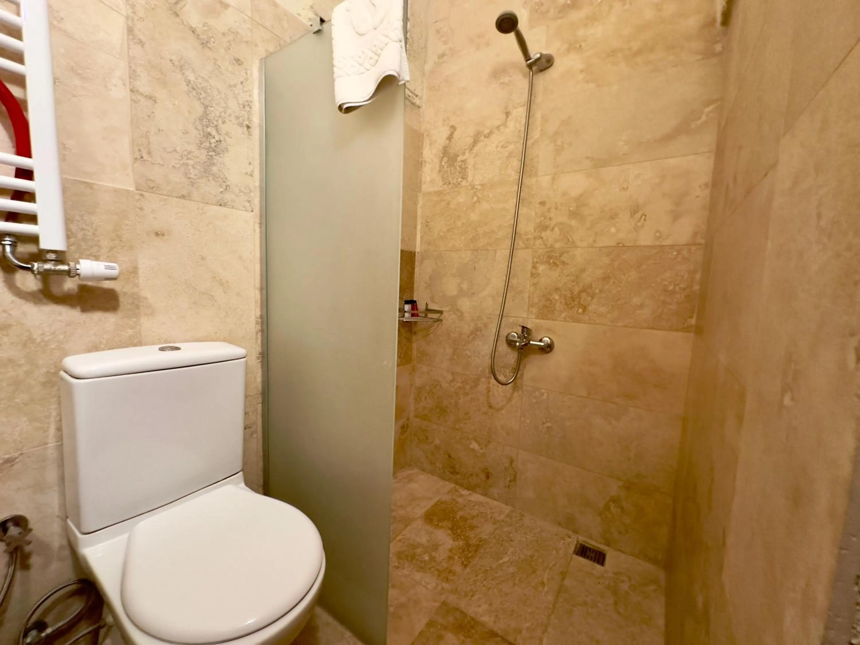 Bathroom in Zanta Suite Hotel