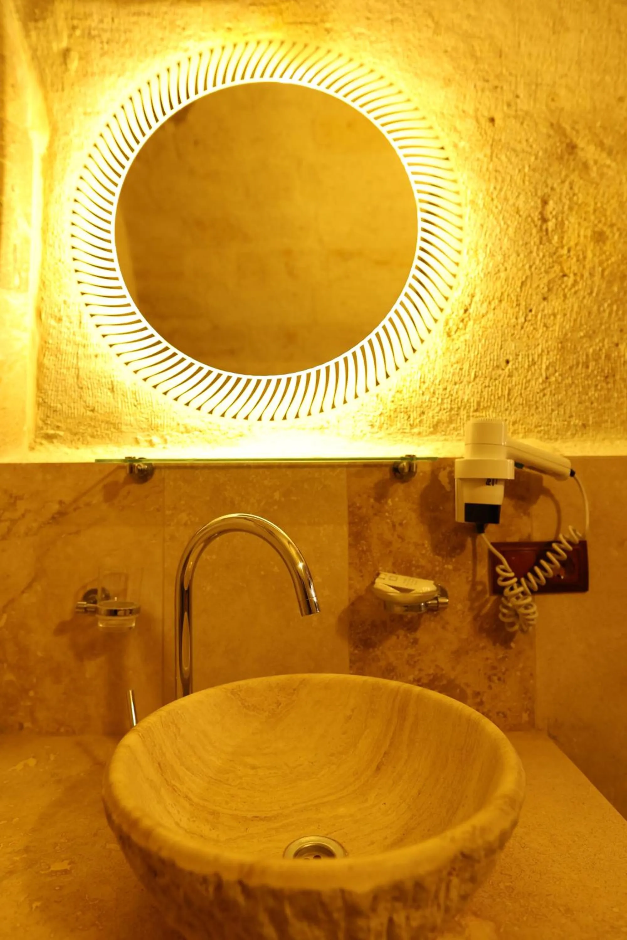 Bathroom in Zanta Suite Hotel