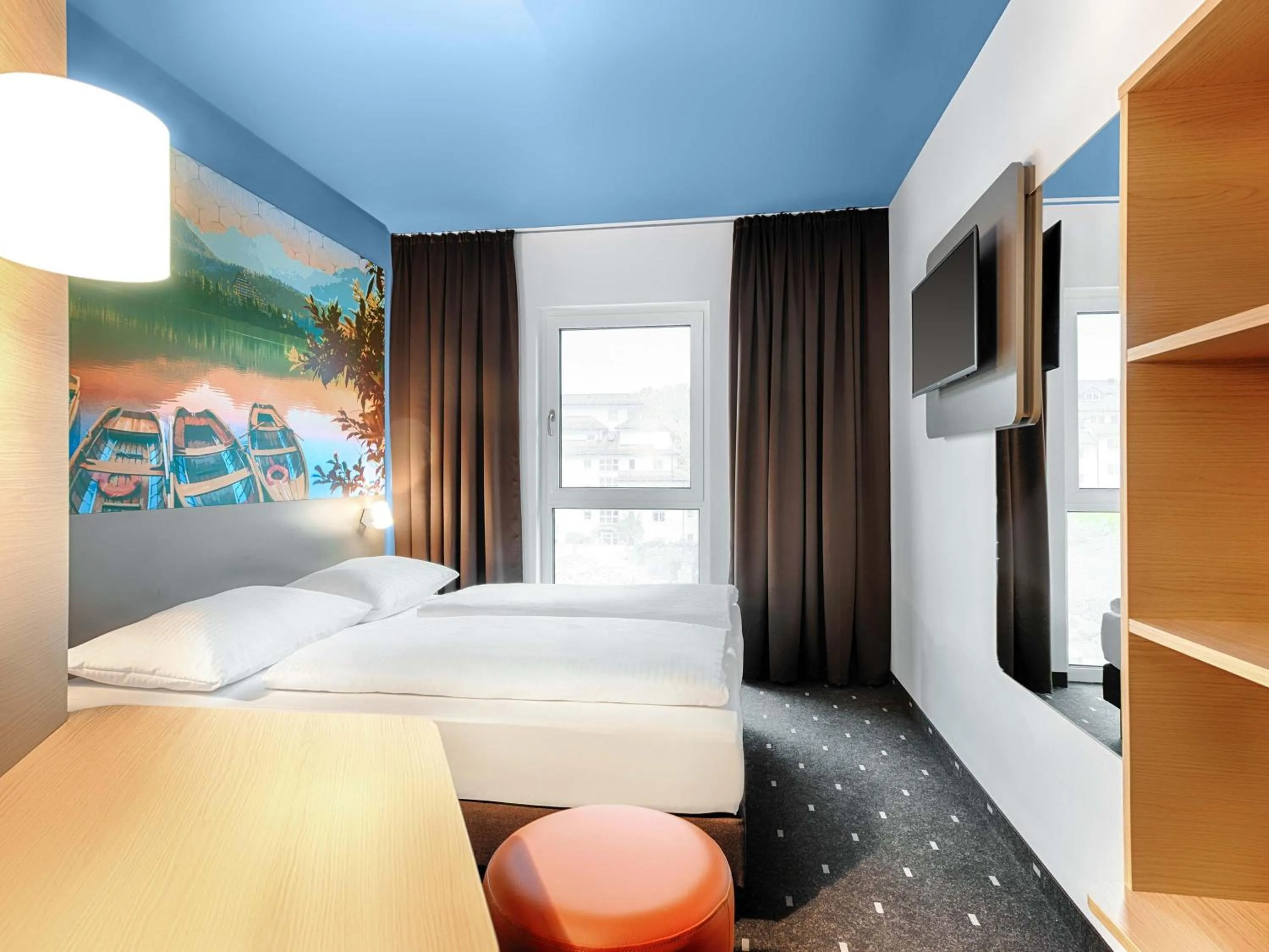 Photo of the whole room, Bed in B&B Hotel Kempten