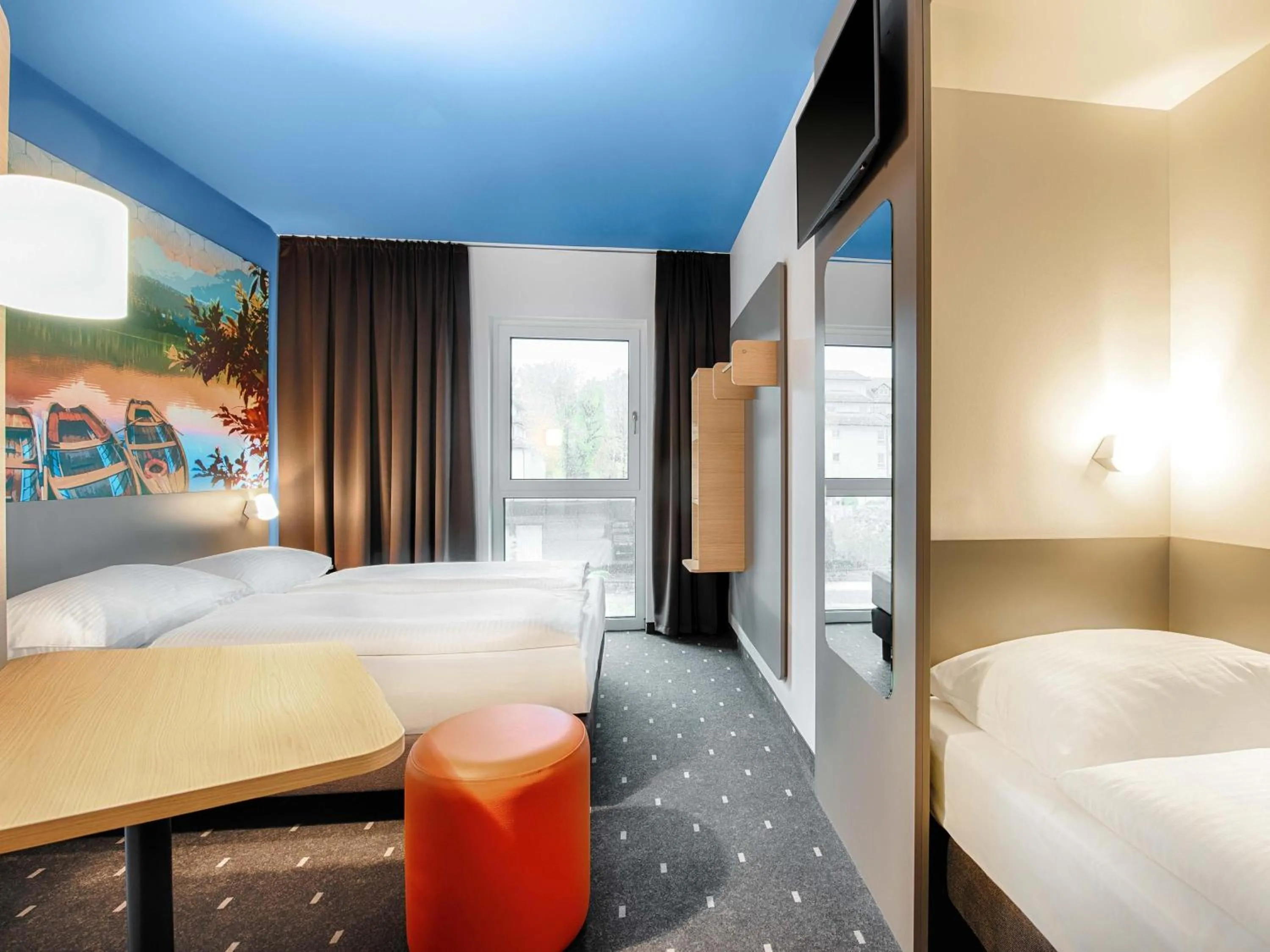 Photo of the whole room, Bed in B&B Hotel Kempten