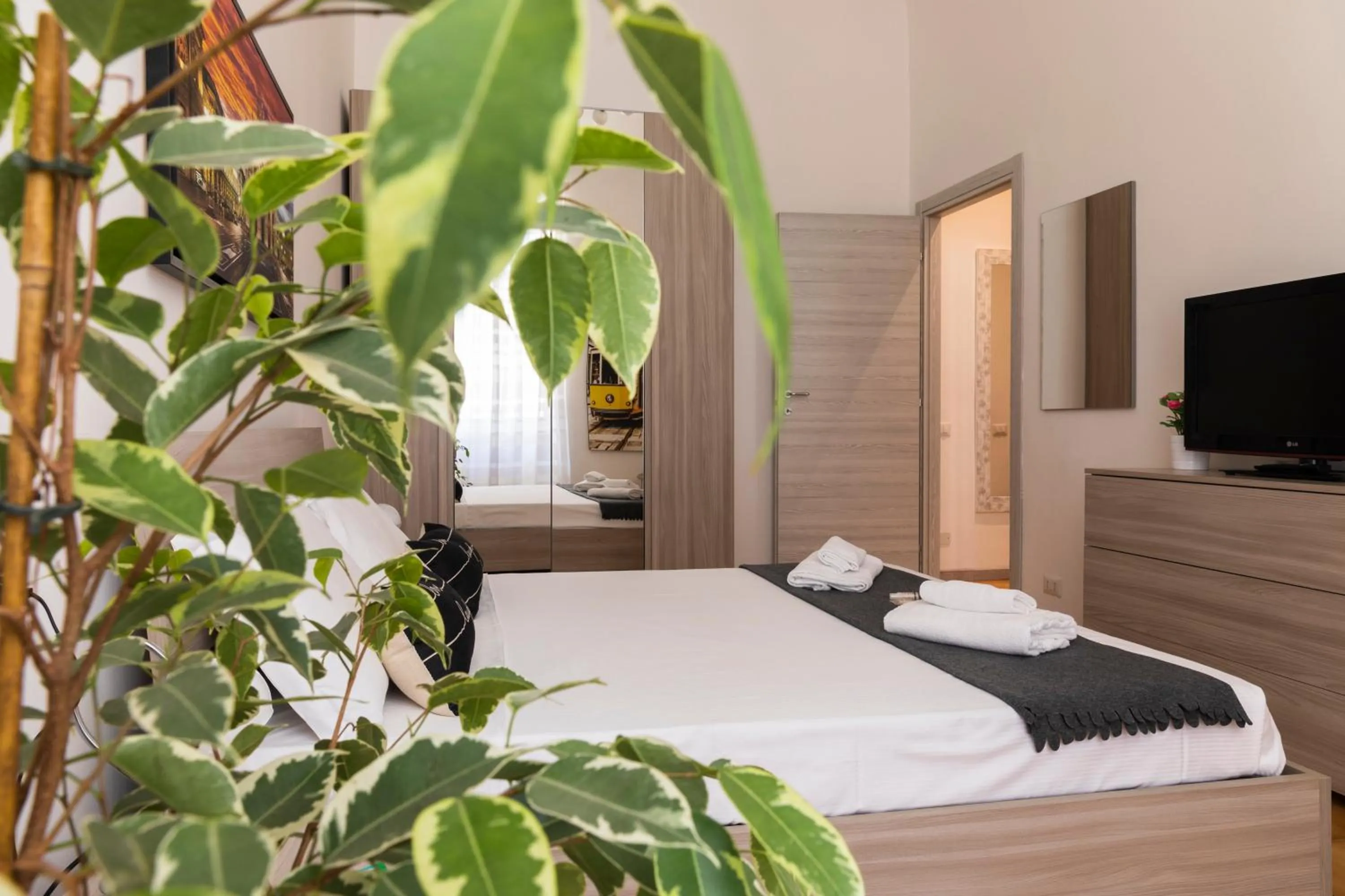 Bedroom, Bed in Casa Zara - Metro Lines