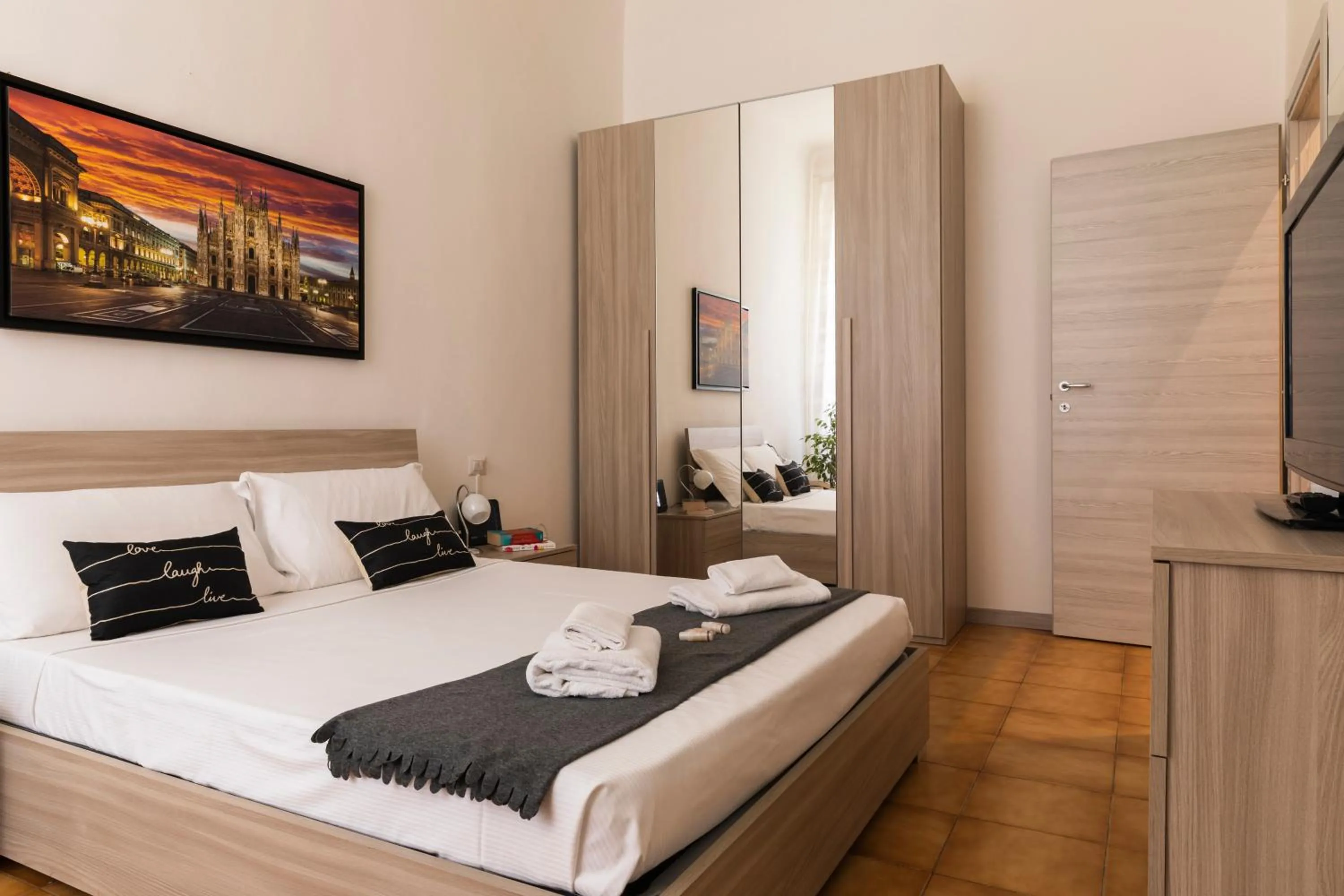 Bedroom, Bed in Casa Zara - Metro Lines