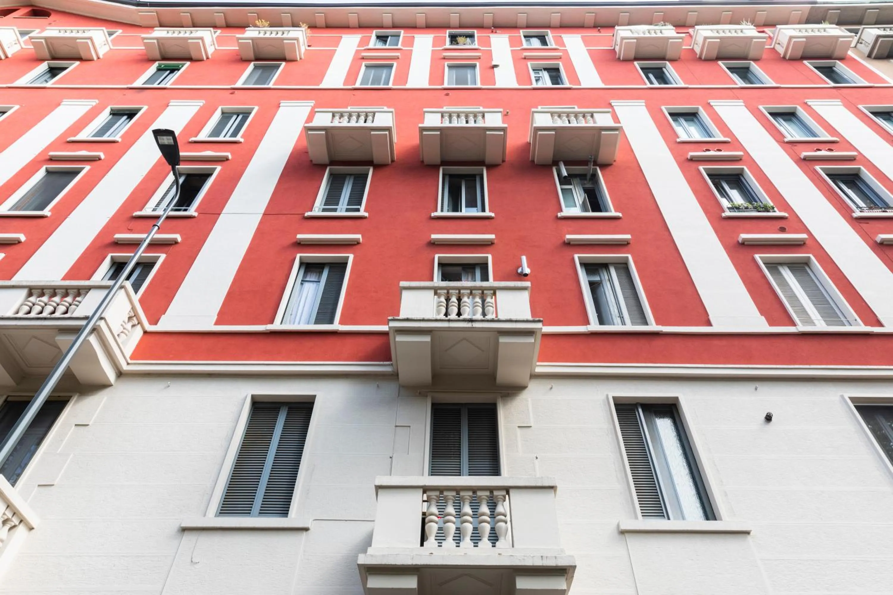 Property building in Casa Zara - Metro Lines