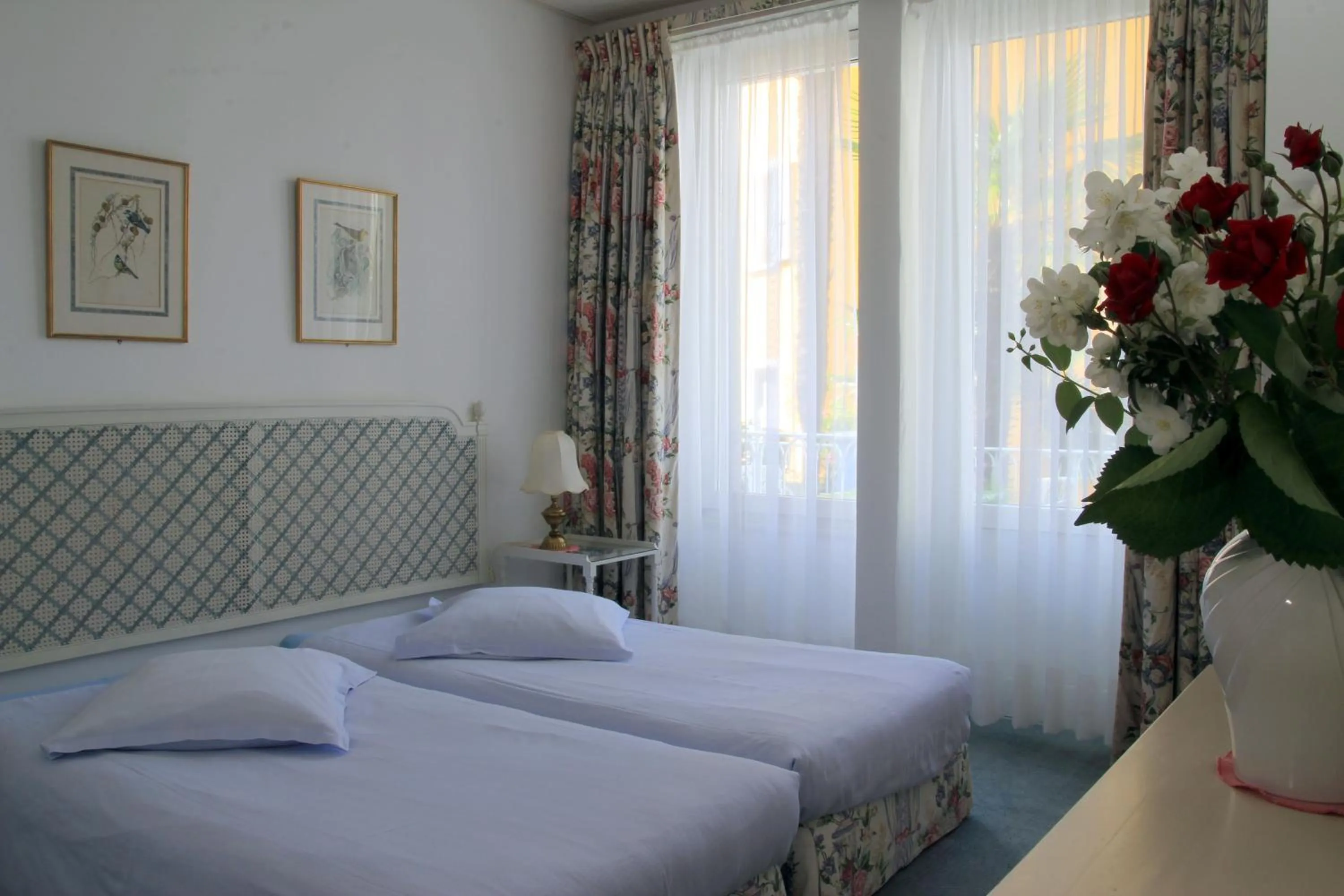 Bed in Piccolo Hotel