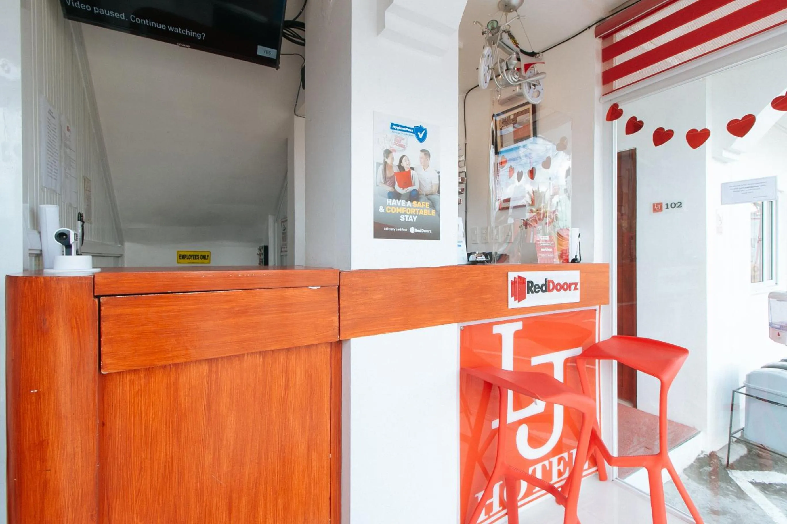 Lobby or reception in RedDoorz near Mercado del Lago