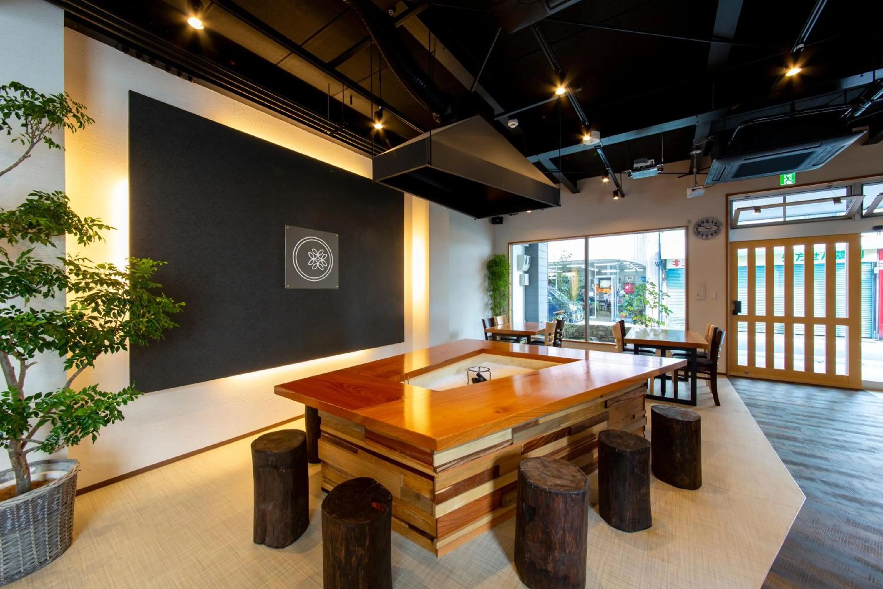 Lounge or bar in The RYOKAN O