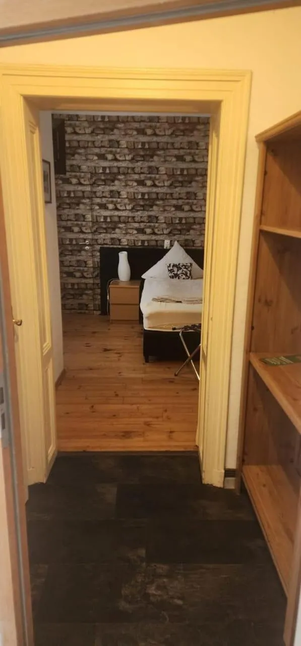 Bed in Balthasar Neumann Speiserei & Gästehaus - Zentrum Brühl -E-Ladestation, nähe Phantasialand