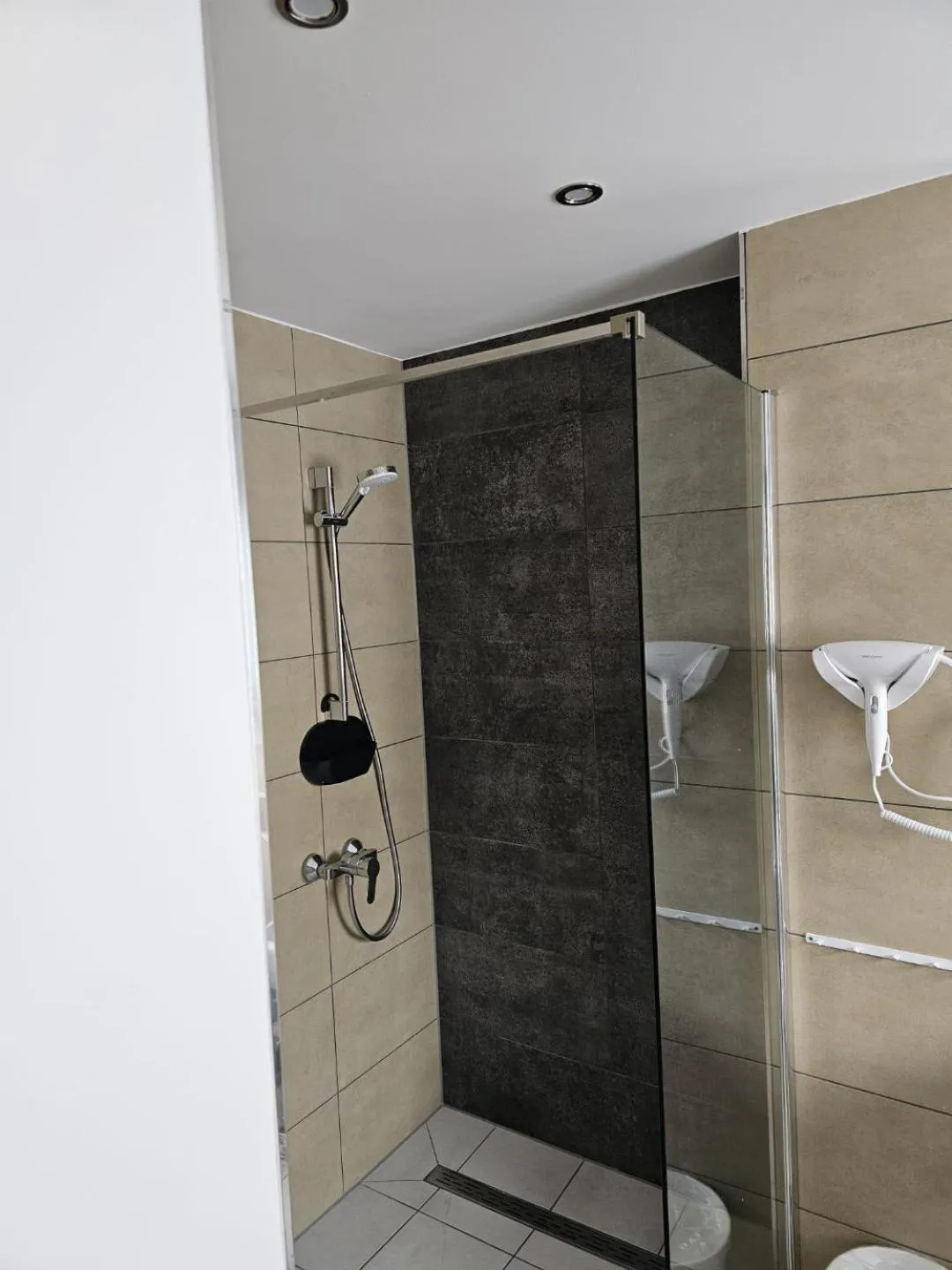 Balthasar Neumann Speiserei & Gästehaus - Zentrum Brühl -E-Ladestation, nähe Phantasialand